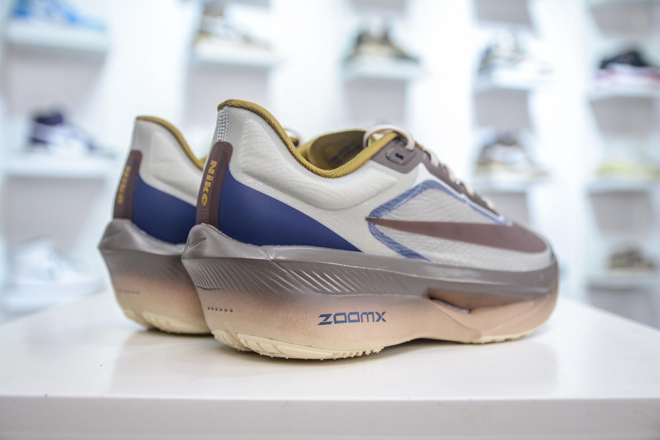 Nike Zoom Fly 6 耐克超弹轻盈跑步鞋 HV4366-072