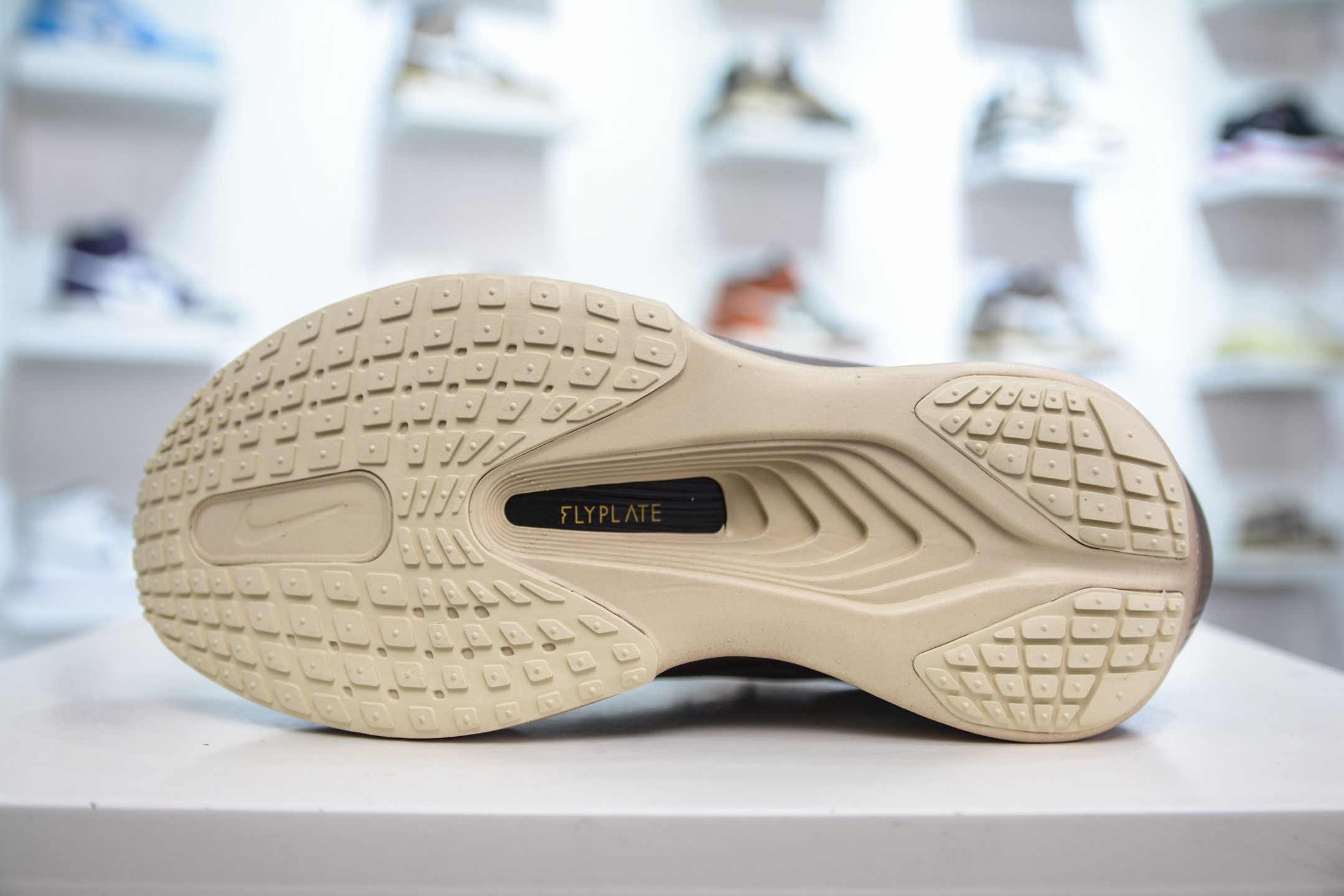Nike Zoom Fly 6 耐克超弹轻盈跑步鞋 HV4366-072