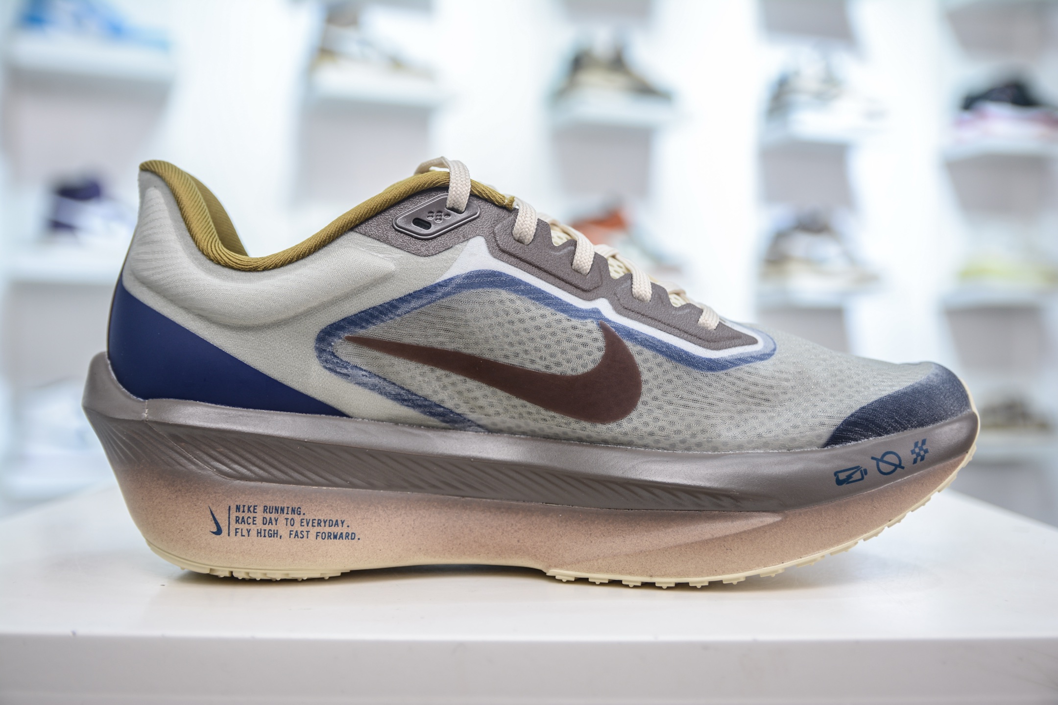 Nike Zoom Fly 6 耐克超弹轻盈跑步鞋 HV4366-072