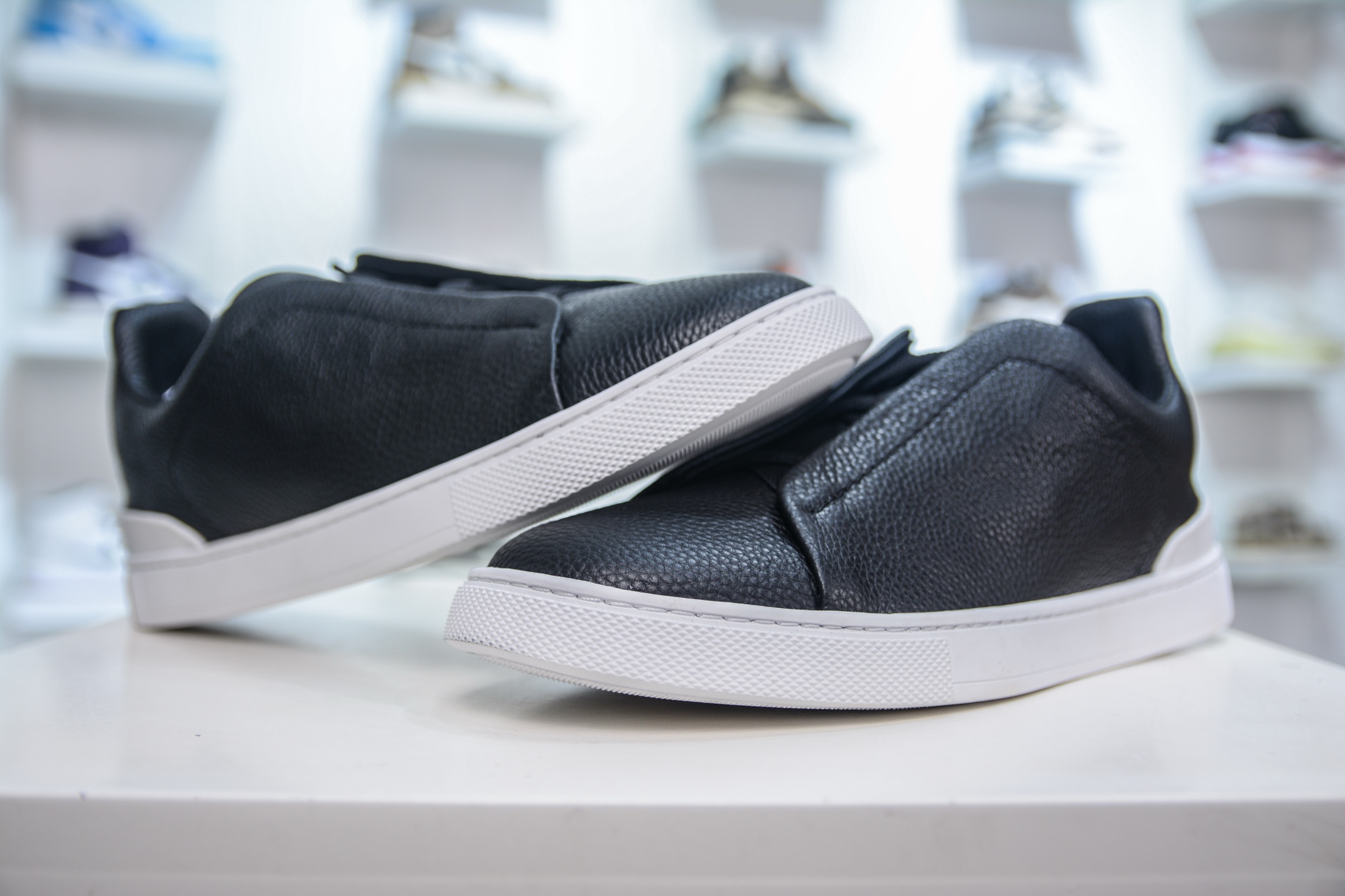 Zegna Triple Stitch 杰尼亚皮革 圆头平底 低帮低帮运动鞋 摔