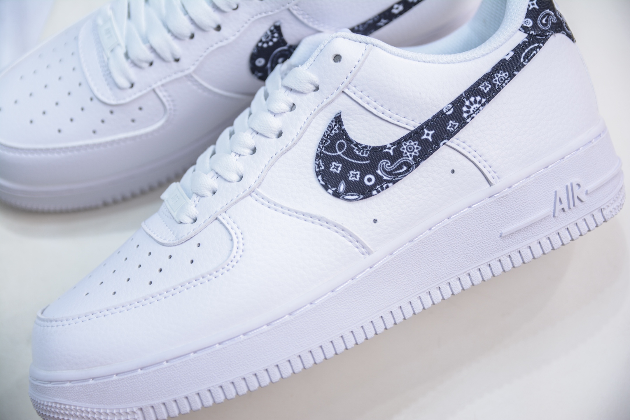 PB版 Nike Air Force 1 Low ”Paisley Swoosh”白黑腰果花 空军一号低帮百搭休闲运动板鞋 DH4408-101