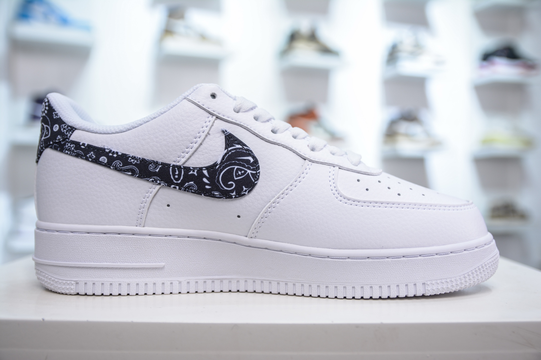 PB版 Nike Air Force 1 Low ”Paisley Swoosh”白黑腰果花 空军一号低帮百搭休闲运动板鞋 DH4408-101