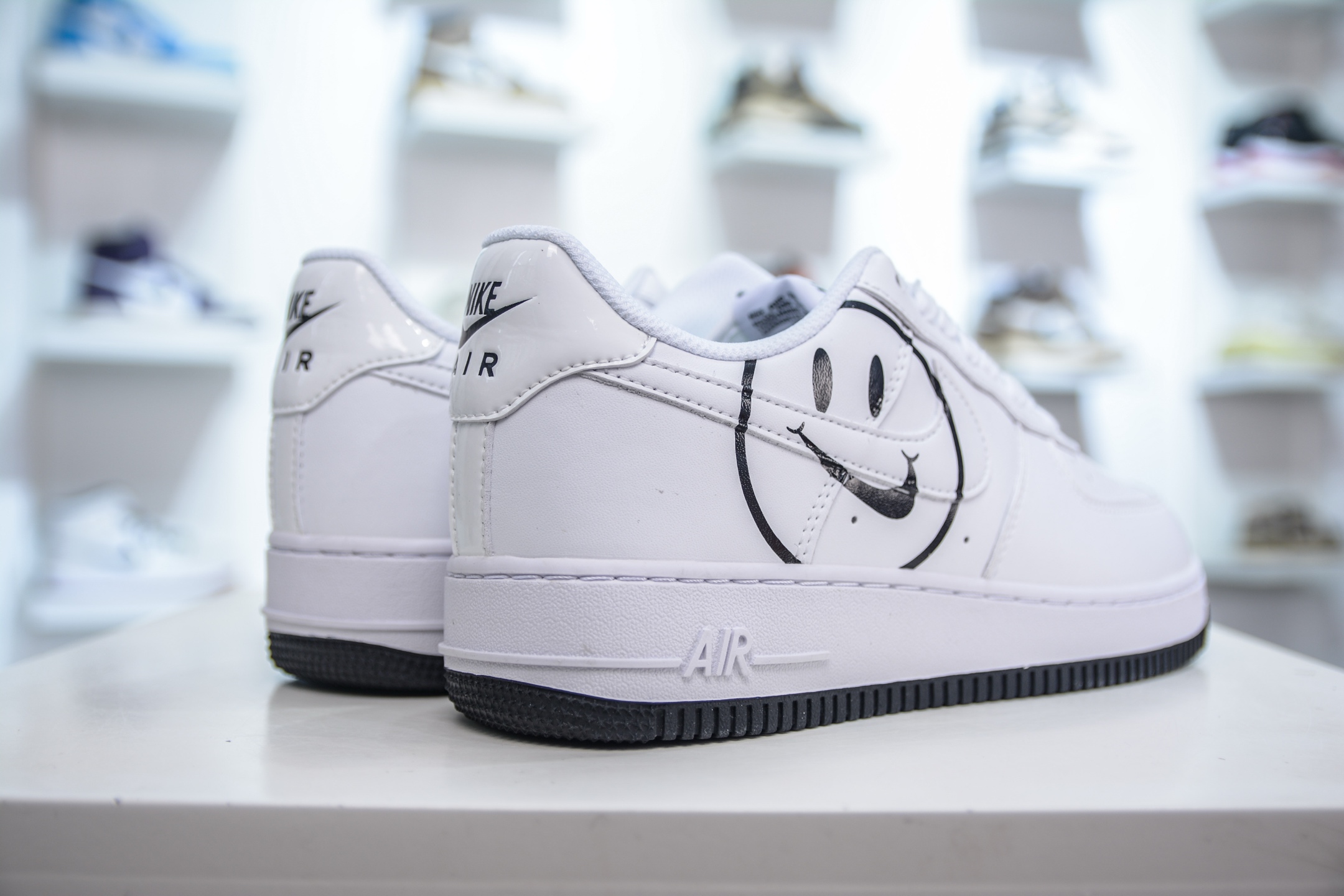 PB版 Nike Air Force 1′07 Low 笑脸 空军一号低帮百搭休闲运动板鞋 BQ9044-100