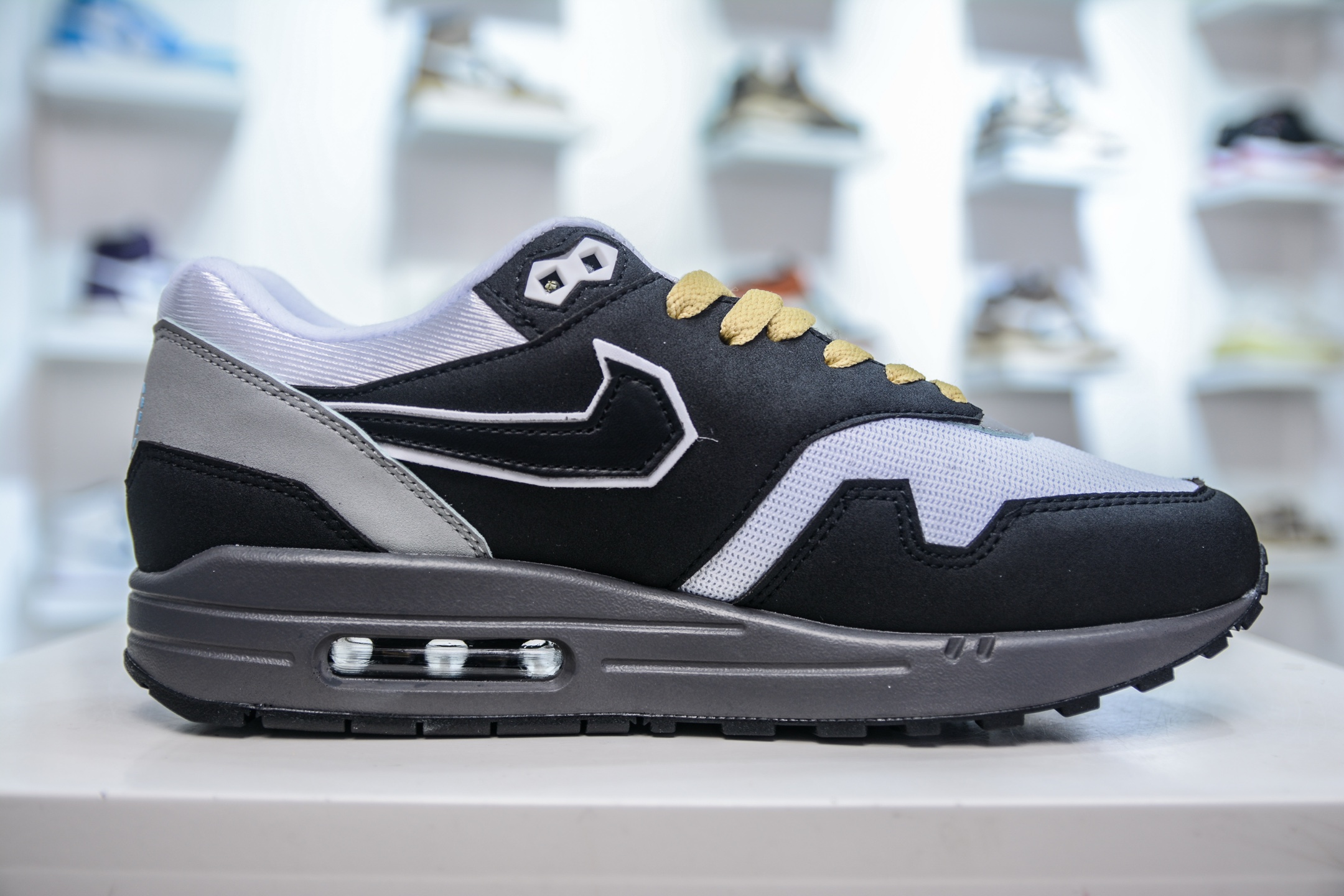 NK Air Max 1 初代复古气垫慢跑鞋 IB9898-001