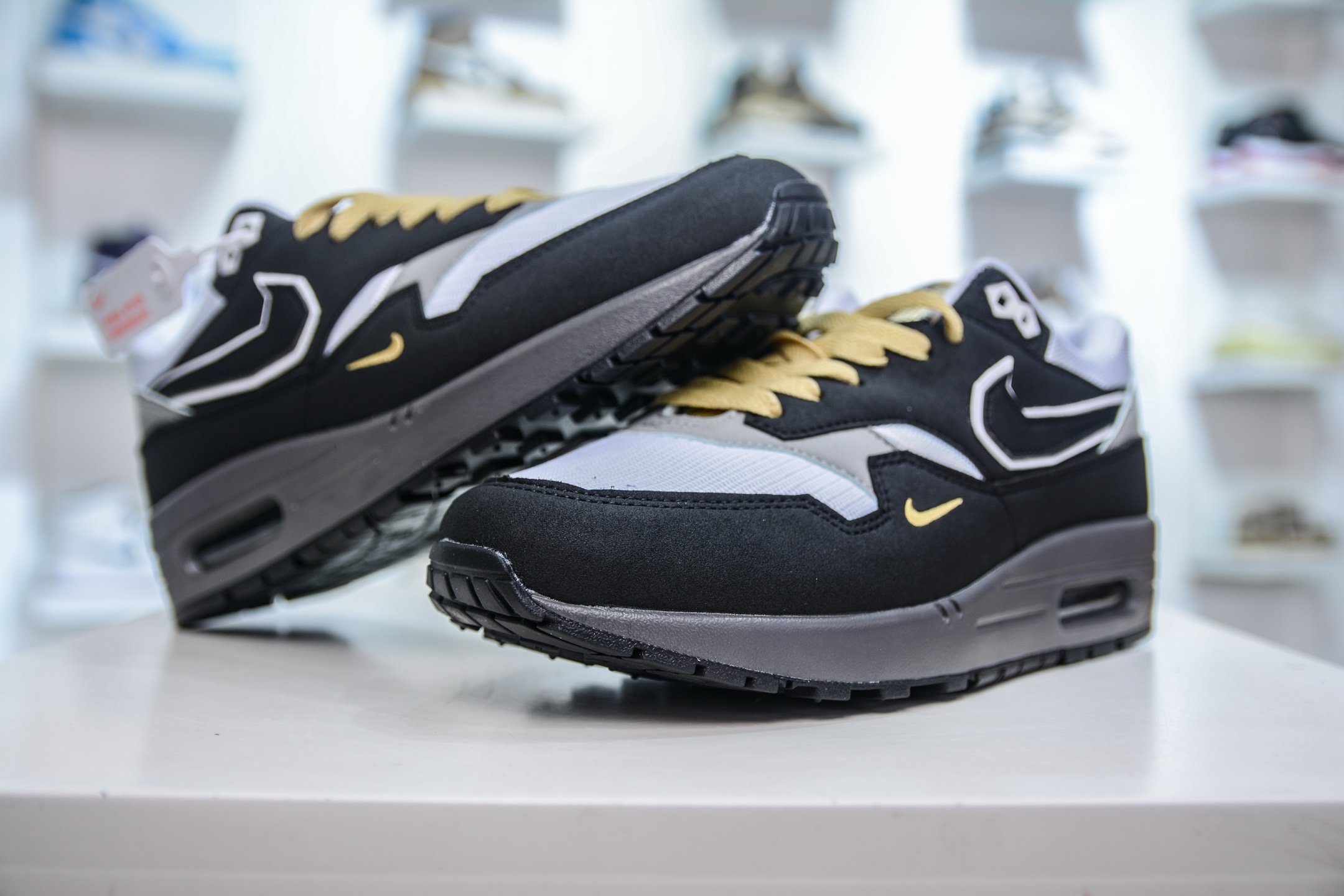 NK Air Max 1 初代复古气垫慢跑鞋 IB9898-001