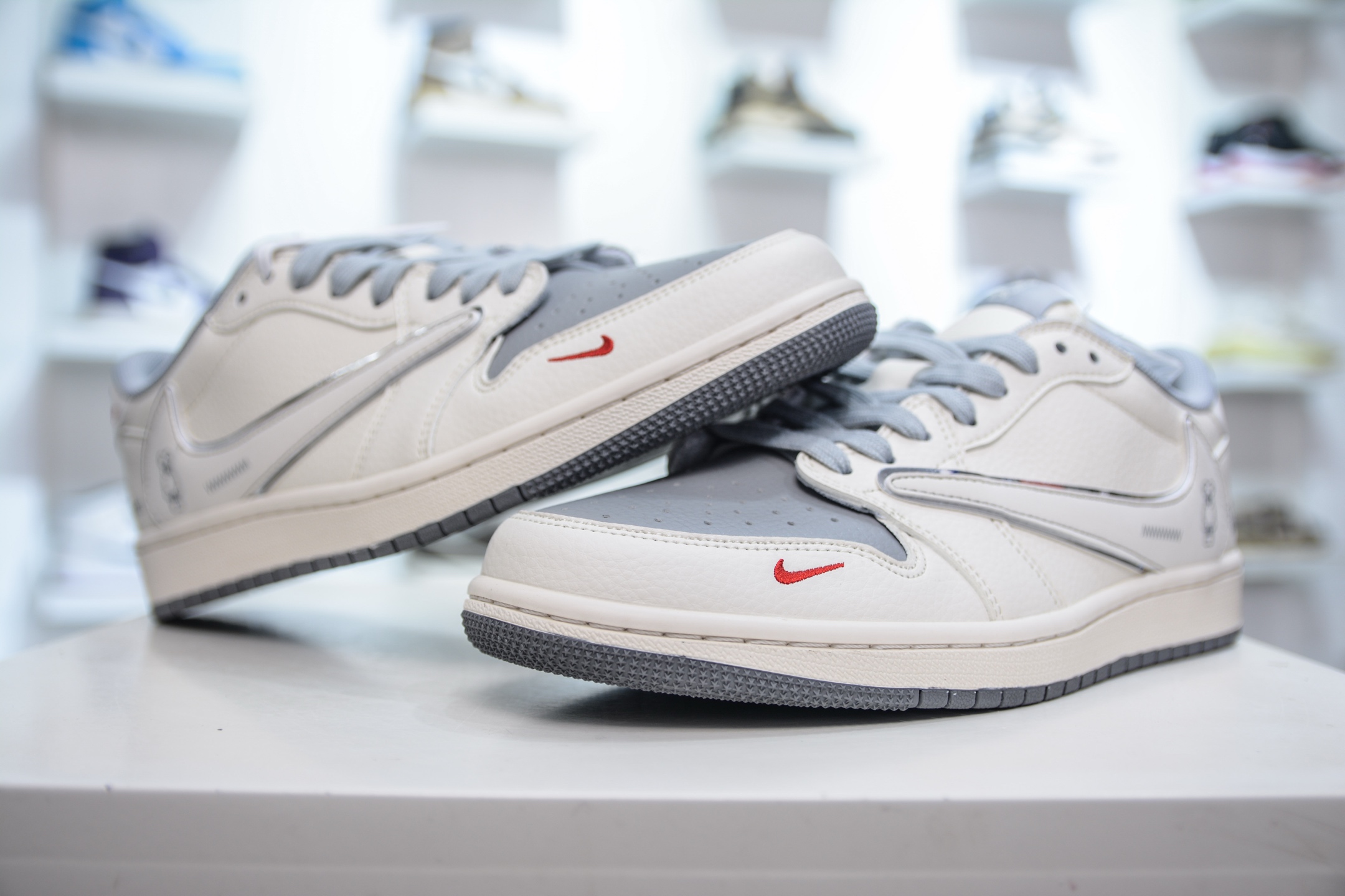 TS x Air Jordan 1 Retro Low x 暴力熊联名-卡通白灰 XS7089-527
