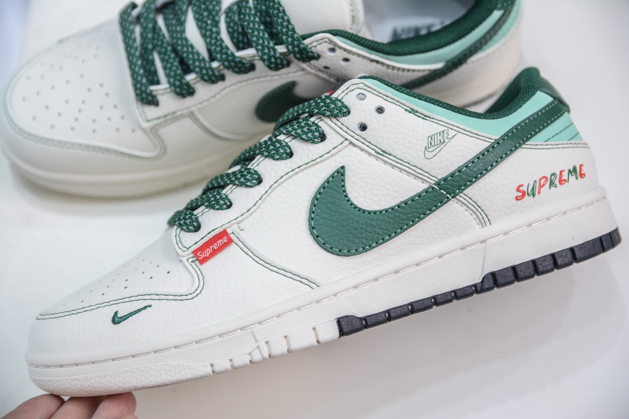 Nike SB Dunk Low x Supreme SUP联名-米白绿勾 FC1688-222