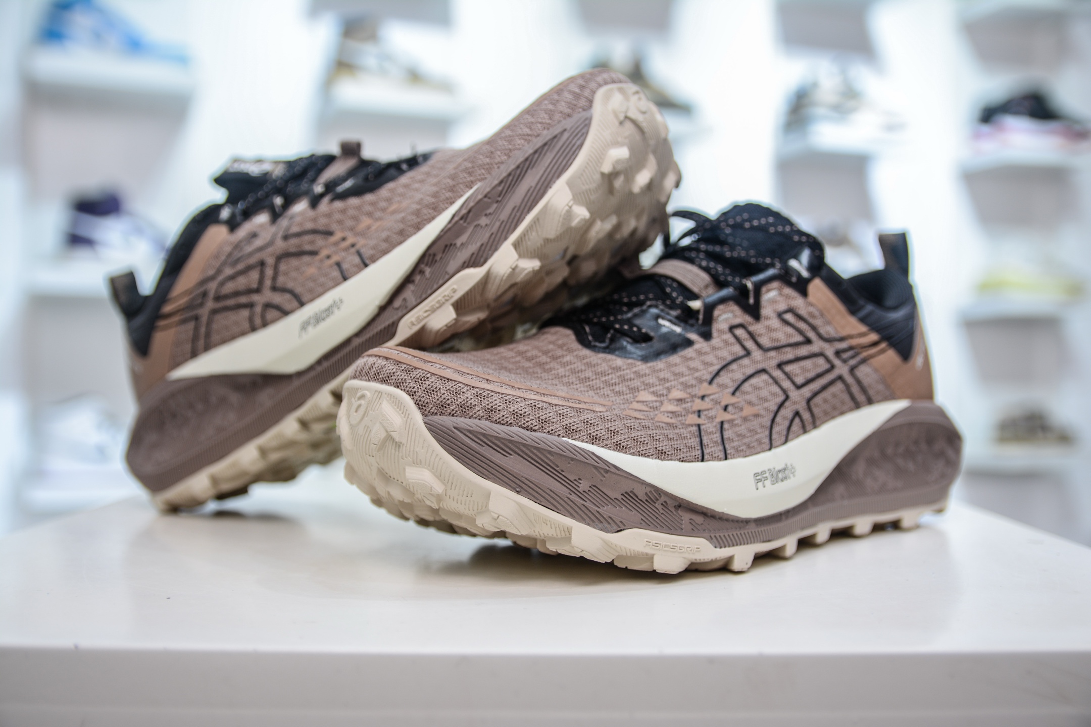 Asics Gel-Trabuco 13 复古亚瑟士透气休闲鞋缓震男子耐磨跑步鞋 1011B973-020