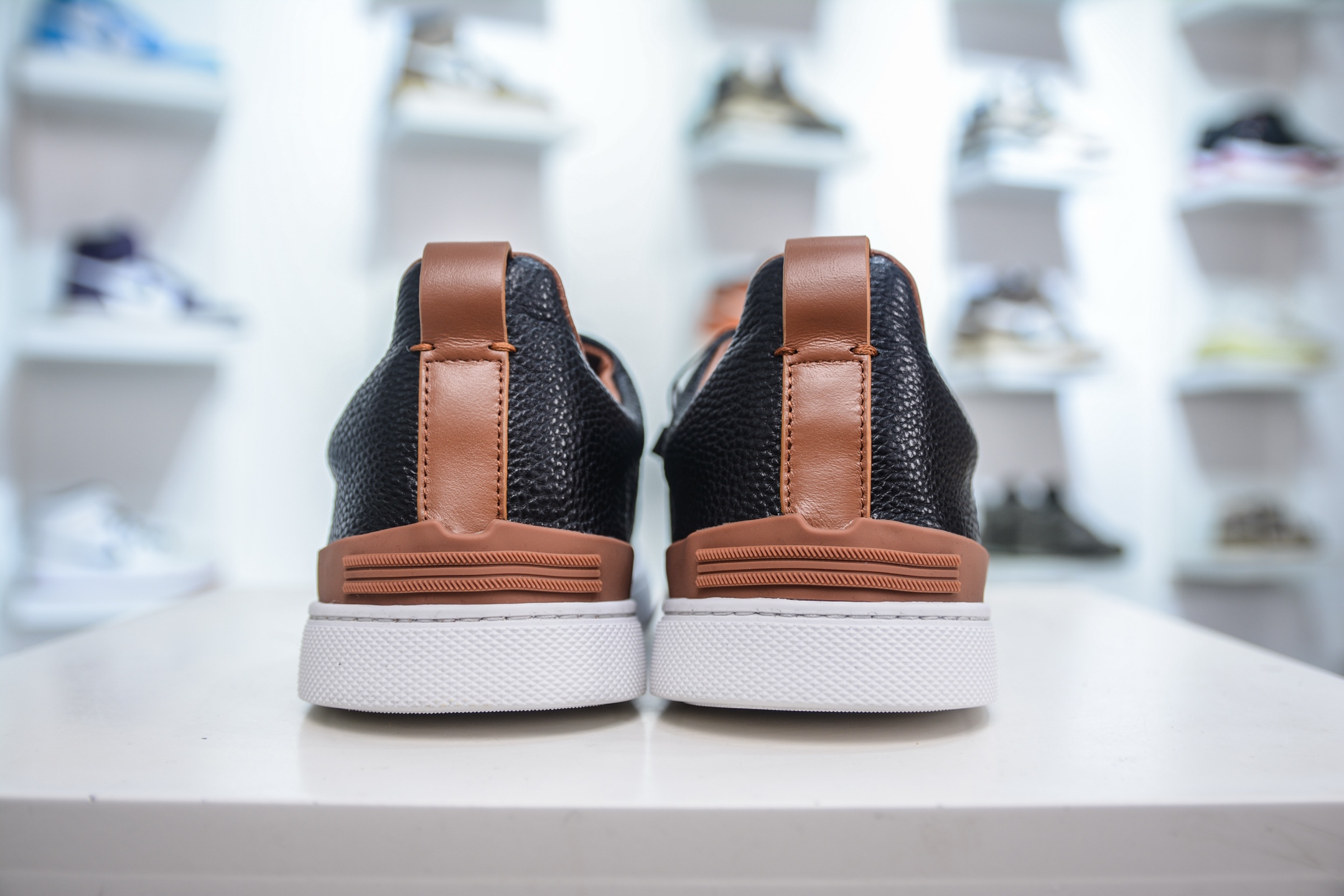 Zegna Triple Stitch 杰尼亚皮革 圆头平底 低帮低帮运动鞋