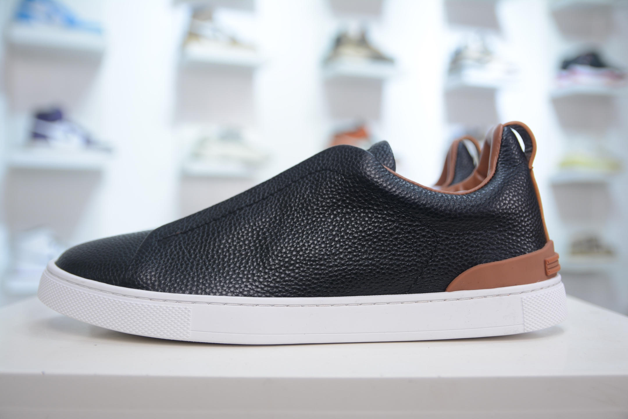 Zegna Triple Stitch 杰尼亚皮革 圆头平底 低帮低帮运动鞋