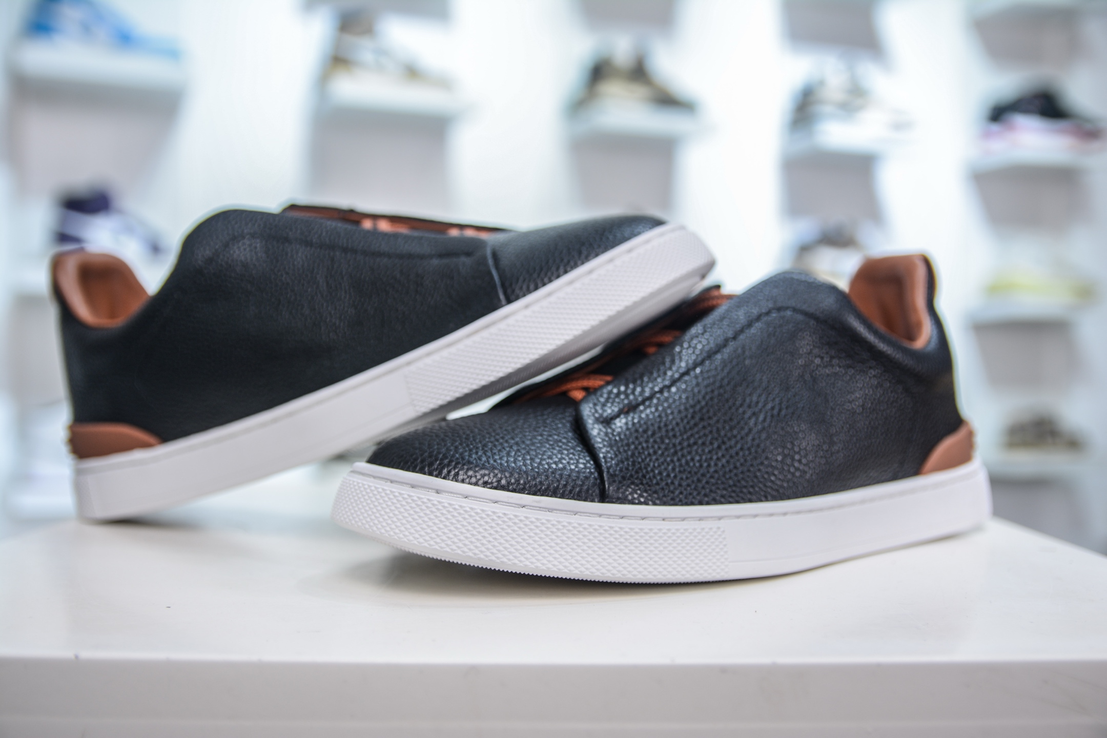 Zegna Triple Stitch 杰尼亚皮革 圆头平底 低帮低帮运动鞋