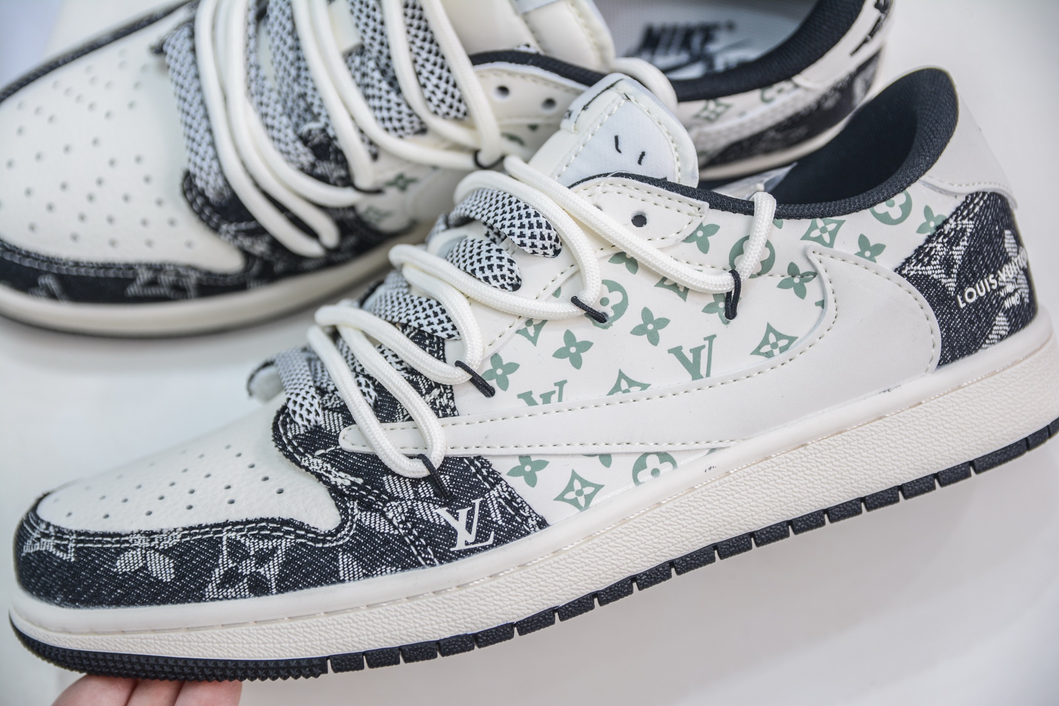TS x Air Jordan x Stussy x Louis Vuitton AJ1 Low 倒钩低帮LV 联名-白黑牛仔抽绳 YX5066-323