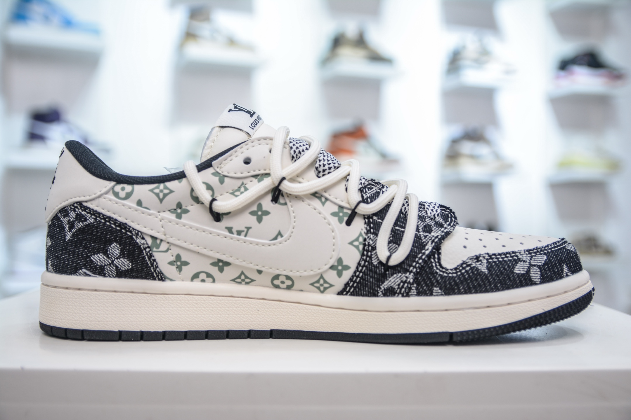TS x Air Jordan x Stussy x Louis Vuitton AJ1 Low 倒钩低帮LV 联名-白黑牛仔抽绳 YX5066-323