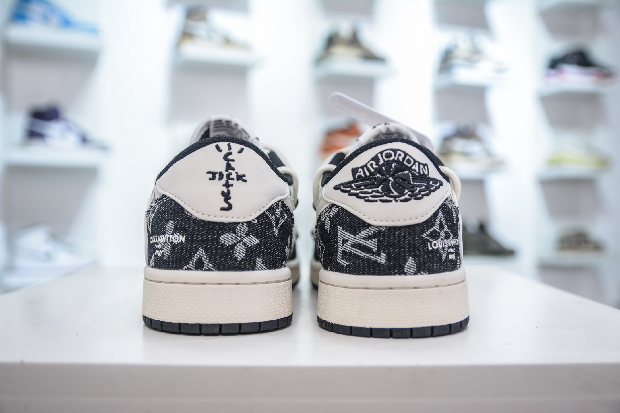 TS x Air Jordan x Stussy x Louis Vuitton AJ1 Low 倒钩低帮LV 联名-白黑牛仔抽绳 YX5066-323
