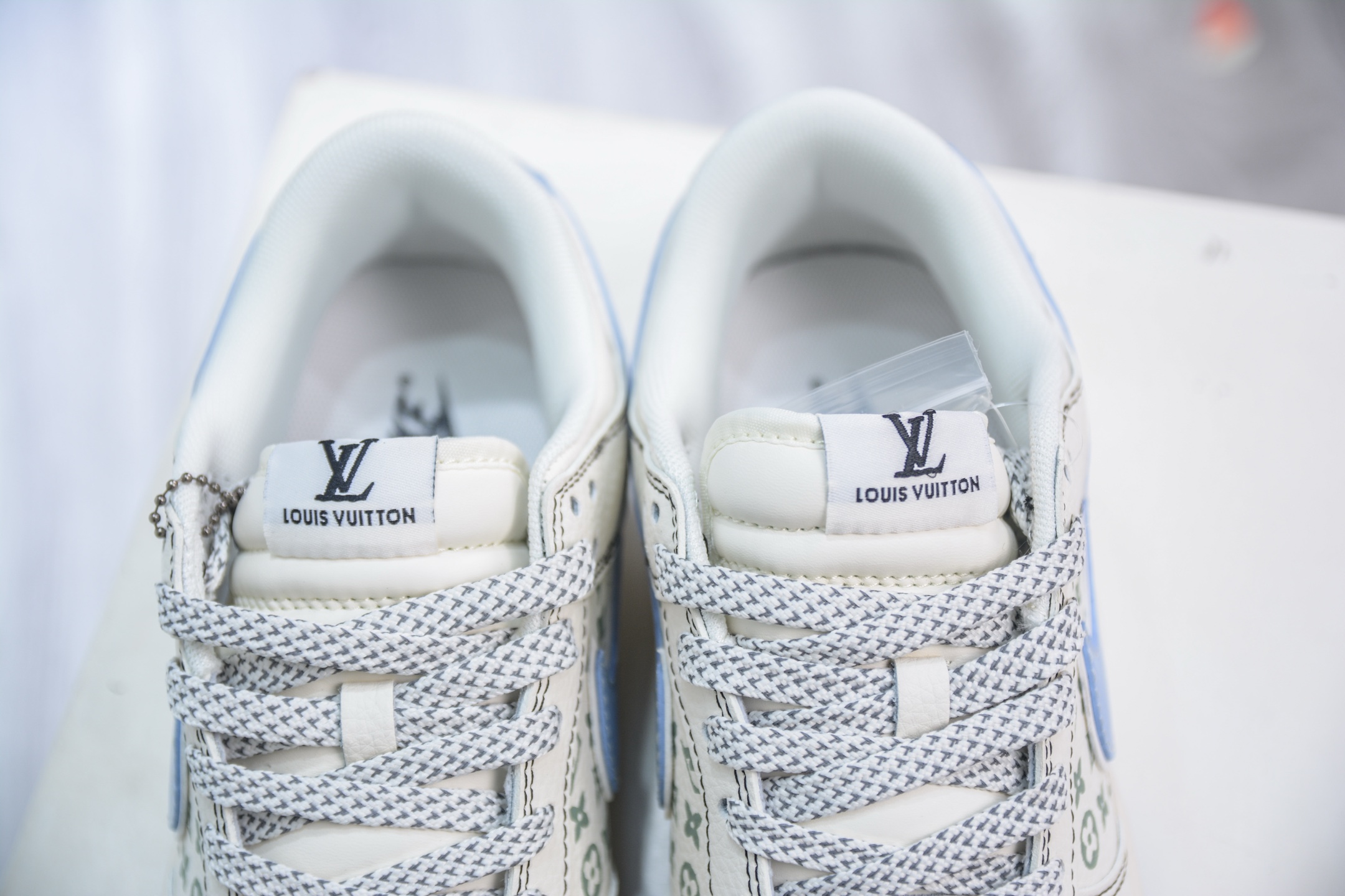 Nike SB Dunk Low x Louis Vuitton LV联名-白黑线蓝勾 XX3168-143