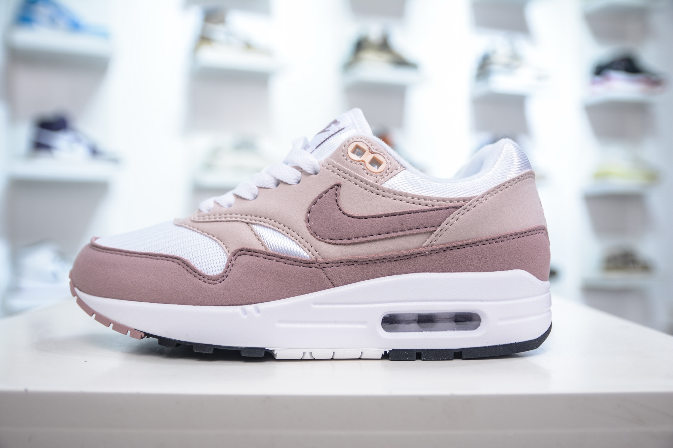 NK Air Max 1 初代复古气垫慢跑鞋 DZ2628-106