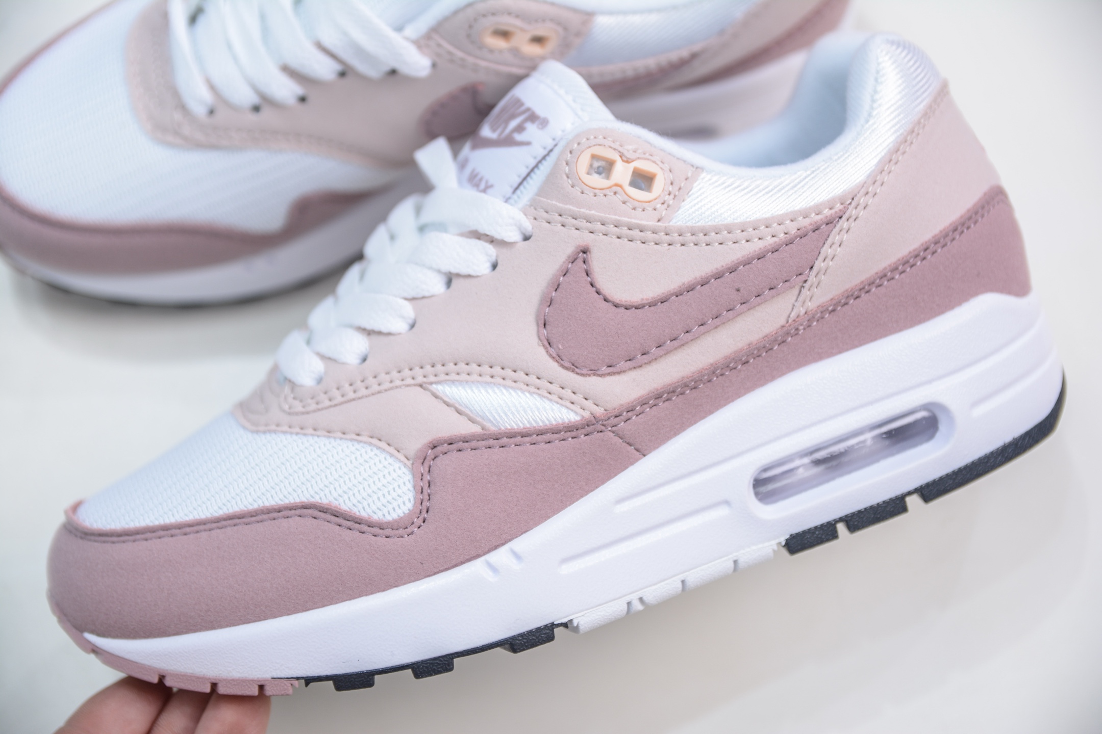 NK Air Max 1 初代复古气垫慢跑鞋 DZ2628-106