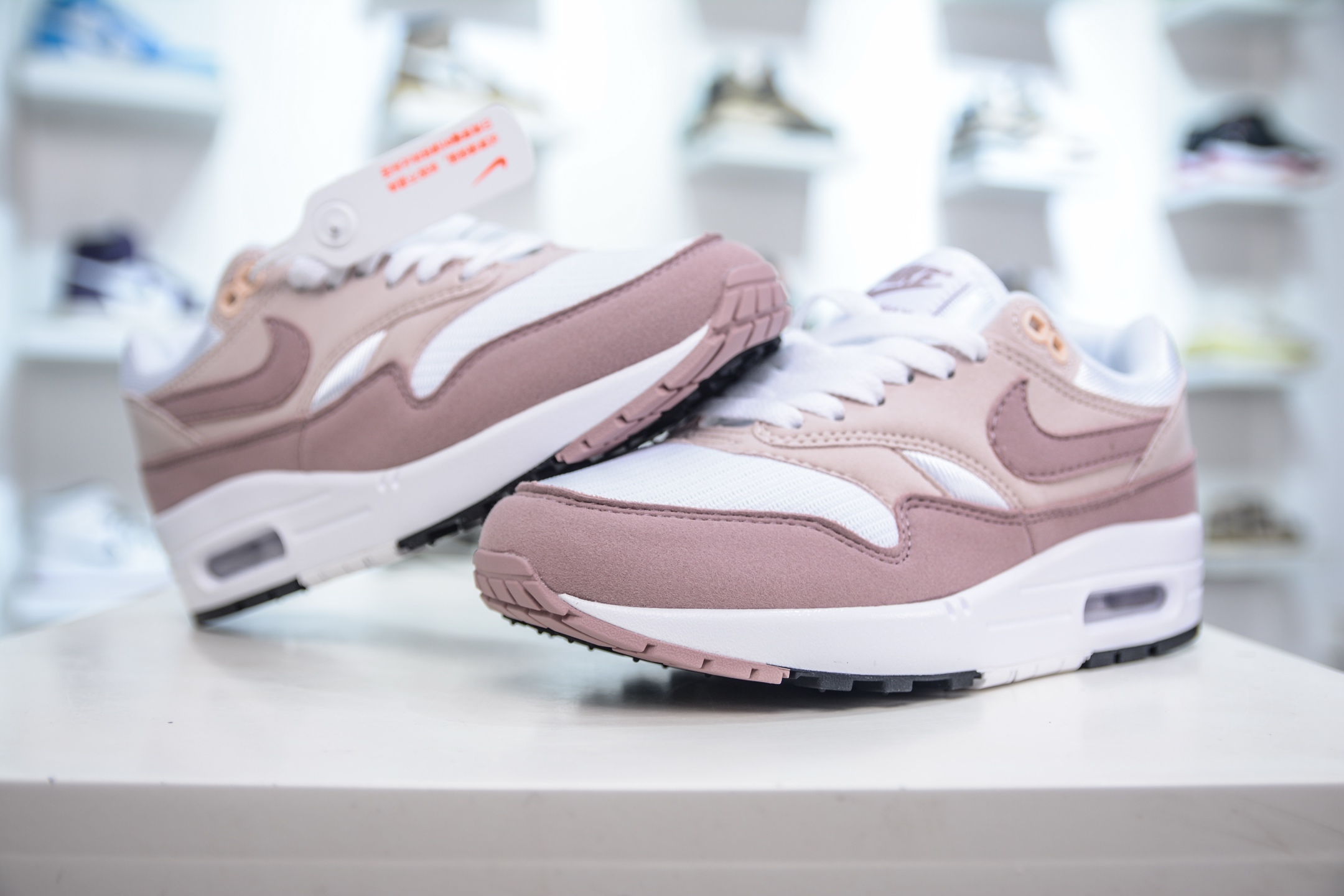 NK Air Max 1 初代复古气垫慢跑鞋 DZ2628-106
