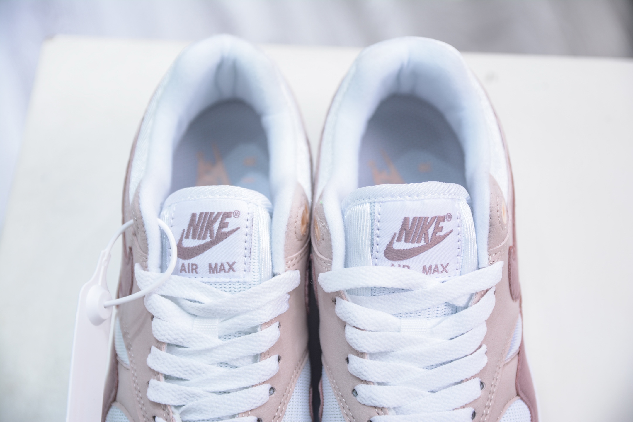 NK Air Max 1 初代复古气垫慢跑鞋 DZ2628-106