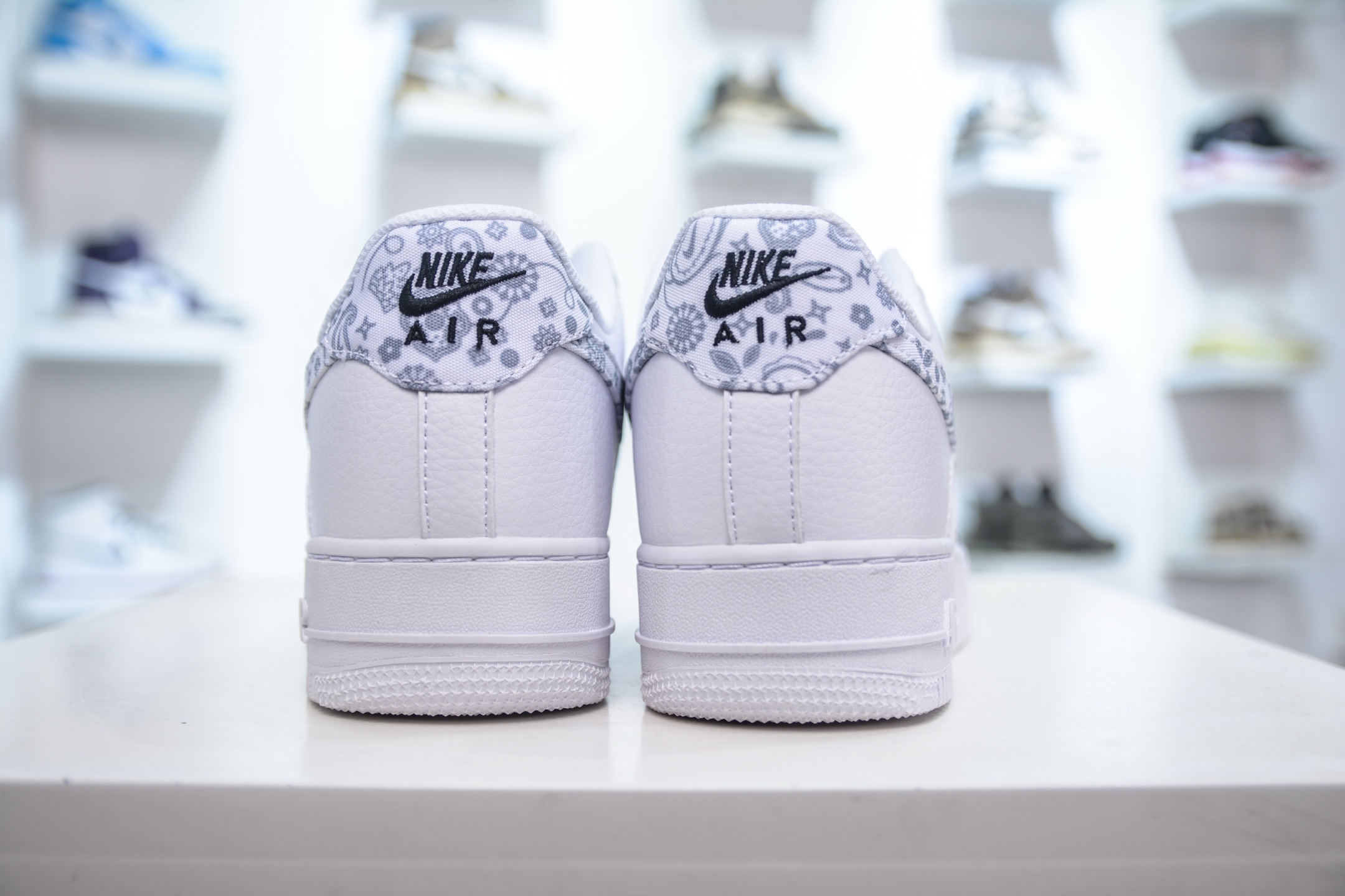 PB版 Nike Air Force 1 Low ”Paisley Swoosh”白灰腰果花 空军一号低帮百搭休闲运动板鞋 DJ9942-100