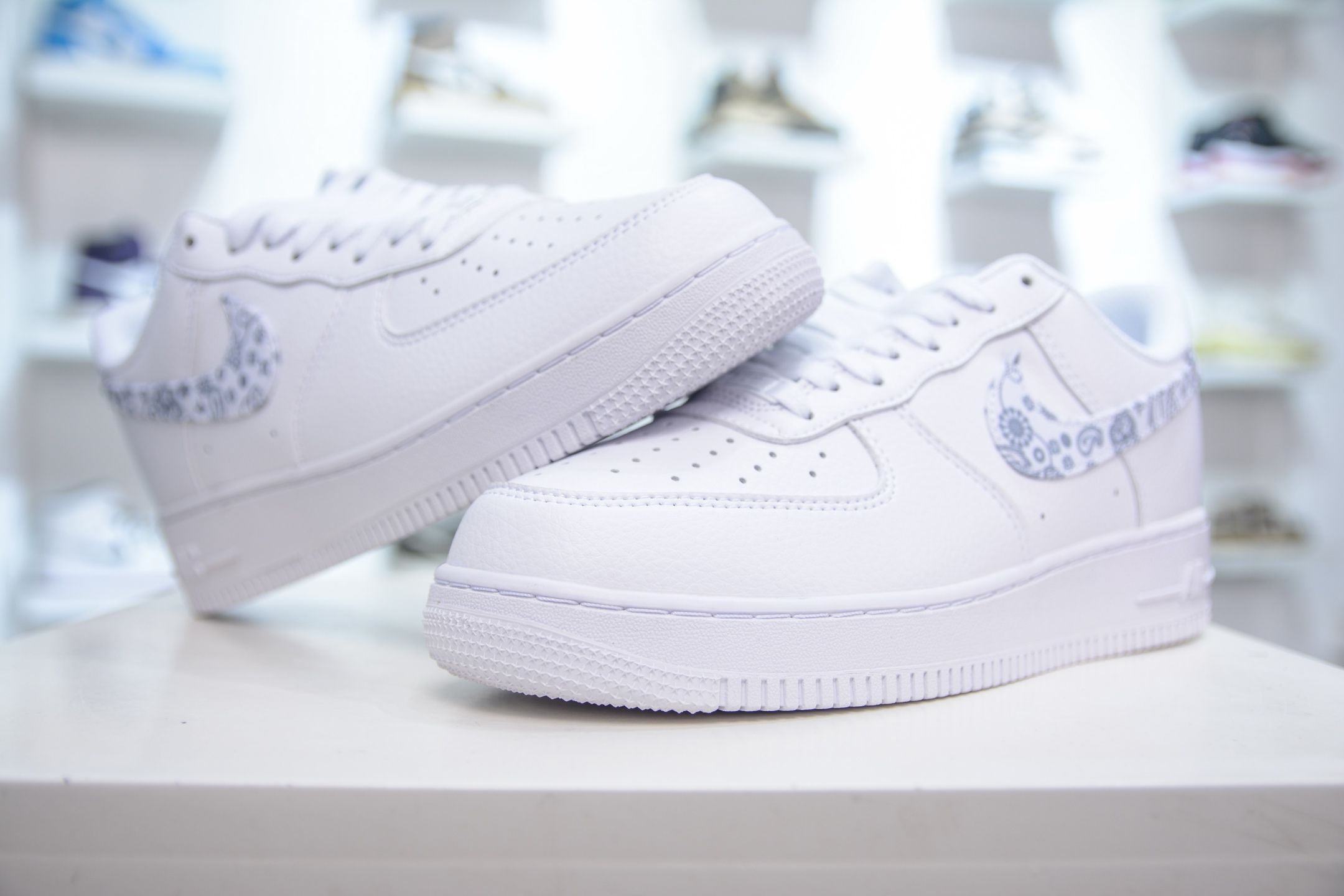 PB版 Nike Air Force 1 Low ”Paisley Swoosh”白灰腰果花 空军一号低帮百搭休闲运动板鞋 DJ9942-100
