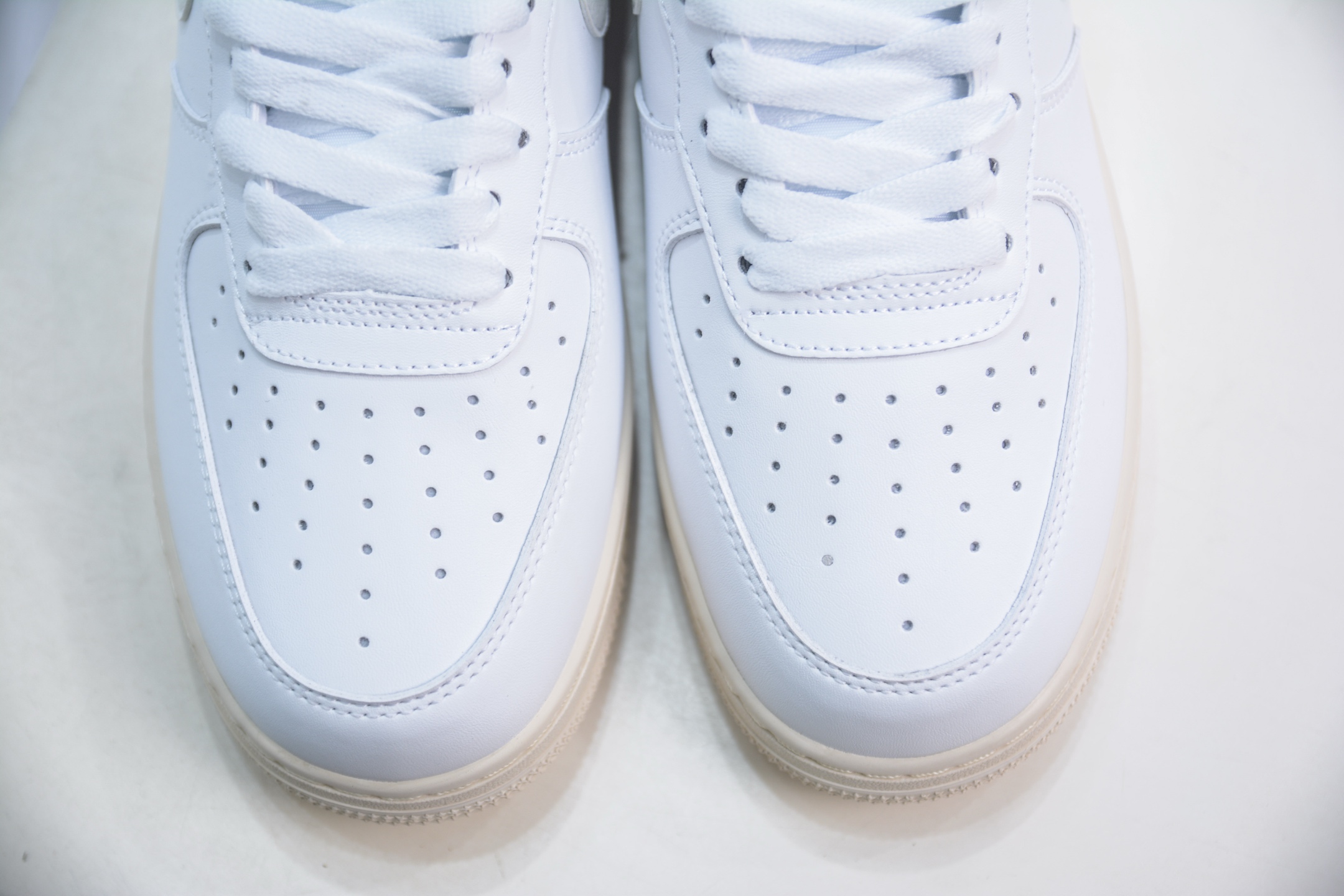 PB版 Nike Air Force 1 ”Valentines DAY” 爱心 情人节限定 空军一号低帮百搭休闲运动板鞋 DD7117-100