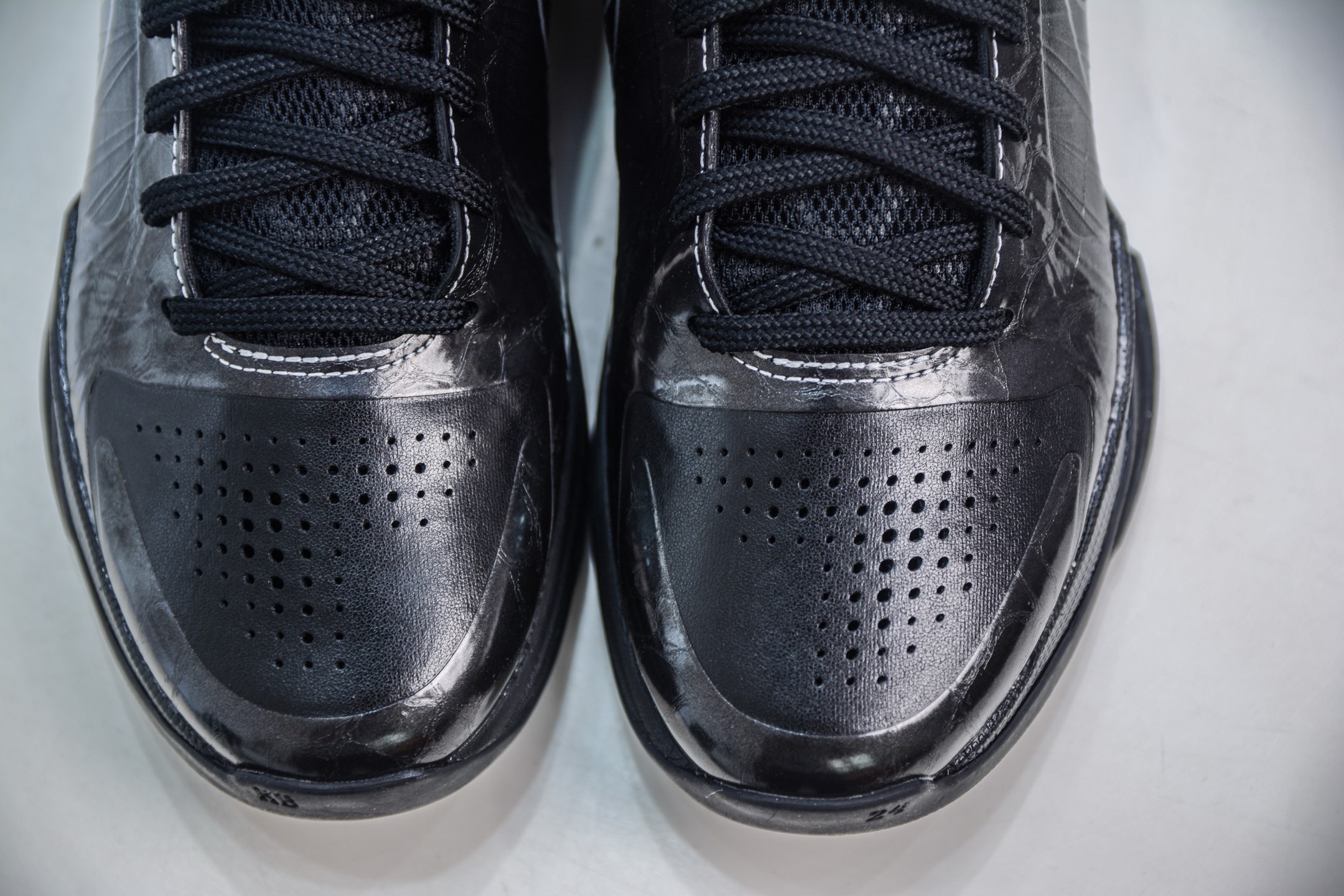 380 TOP纯原 NK Zoom Kobe 5 黑武士 Zoom Turbo气垫后掌EVA缓震 实战配置直接拉满 386430-003