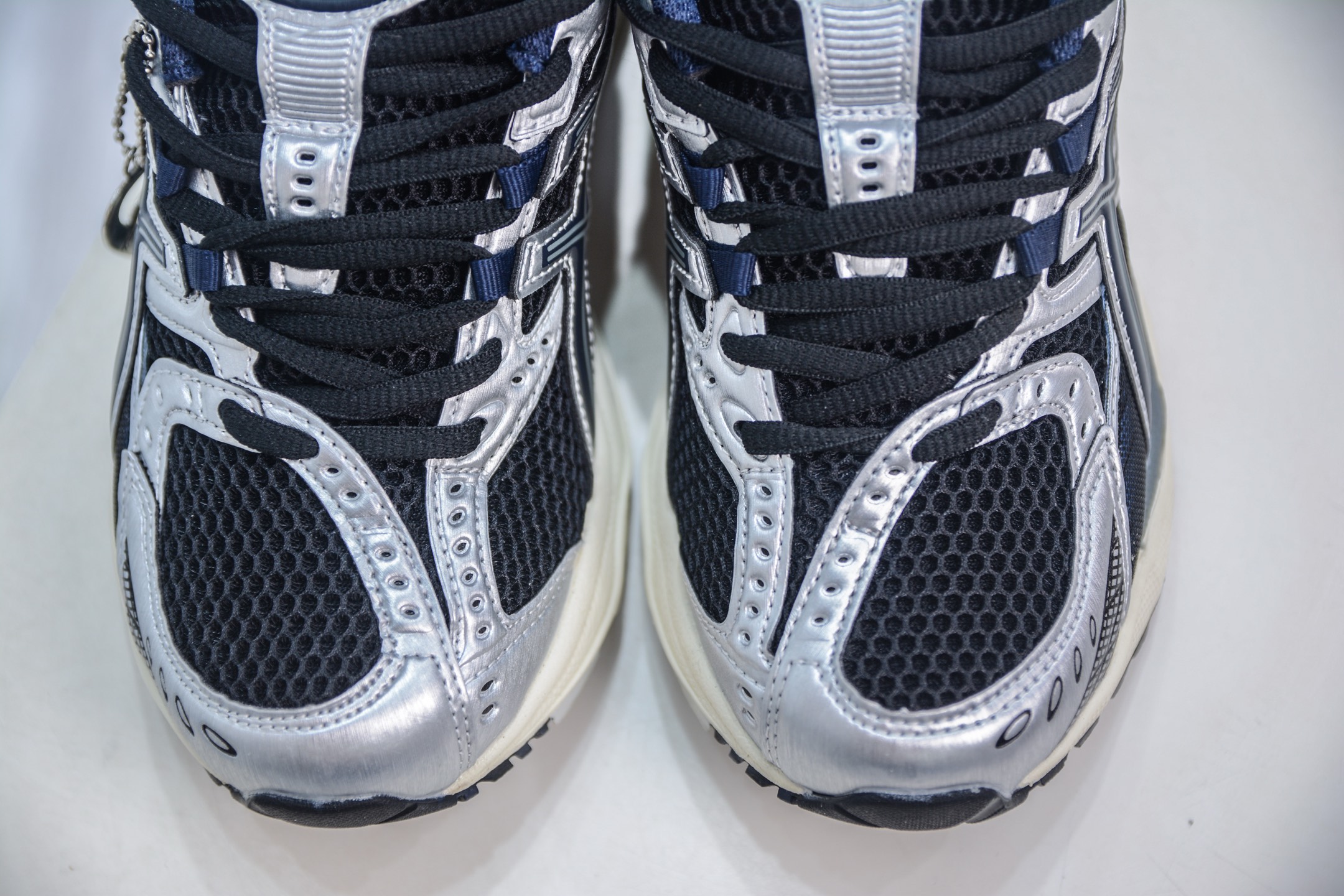 210 Asics GEL-Kahana NIMBUS 10.1 耐磨透气低帮休闲鞋 1203A543-003