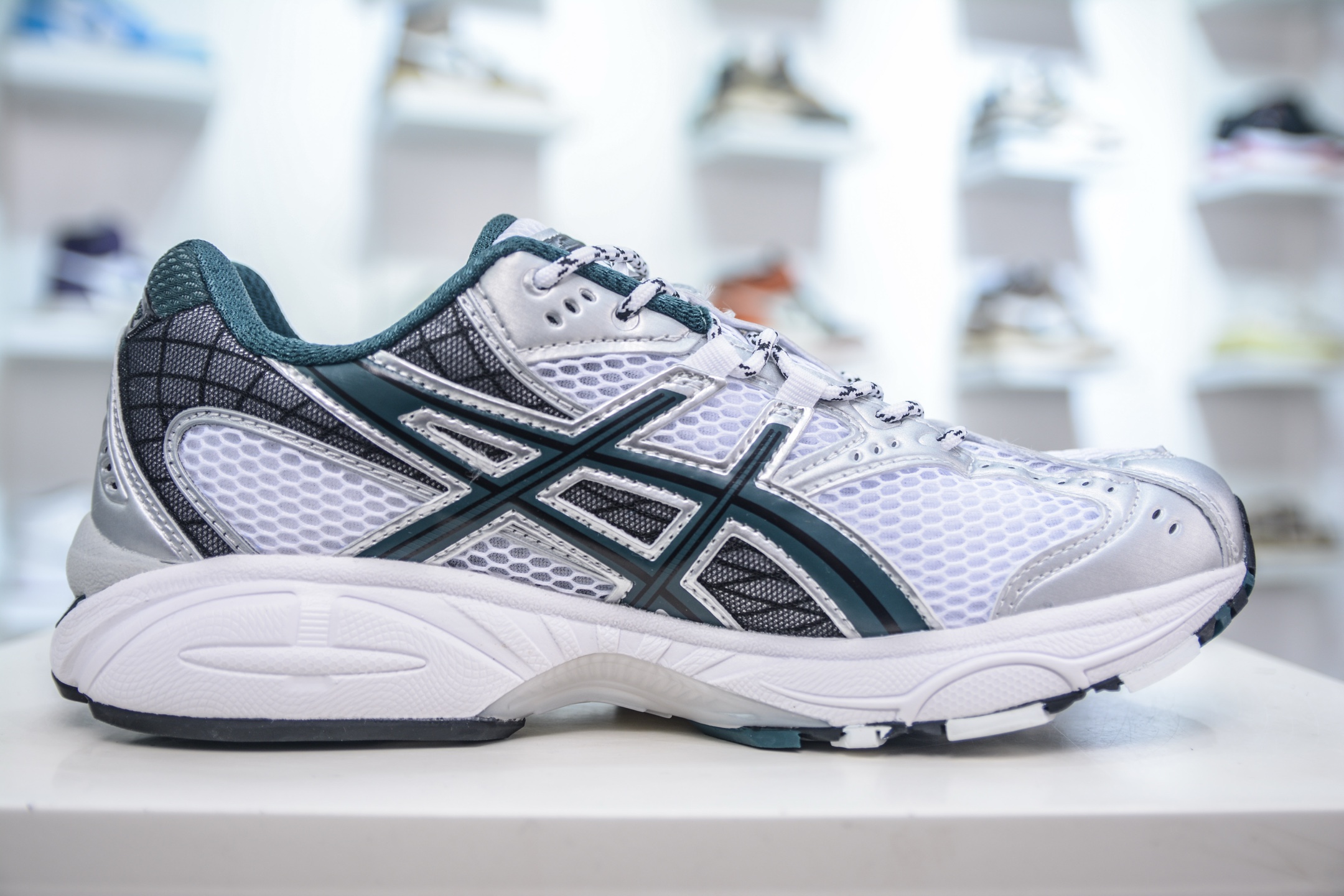 210 Asics GEL-Kahana NIMBUS 10.1 耐磨透气低帮休闲鞋 1203A543-103