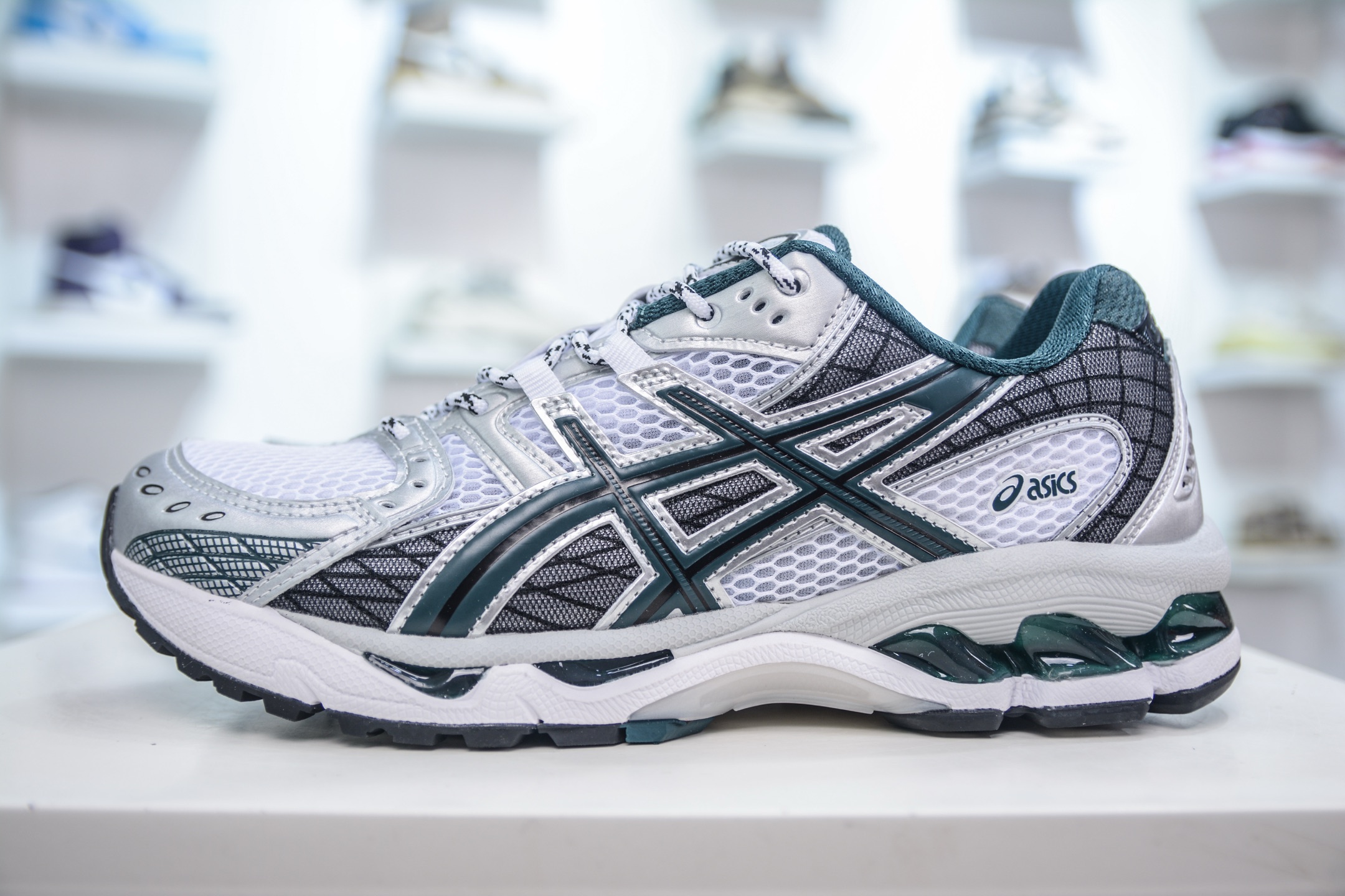 210 Asics GEL-Kahana NIMBUS 10.1 耐磨透气低帮休闲鞋 1203A543-103