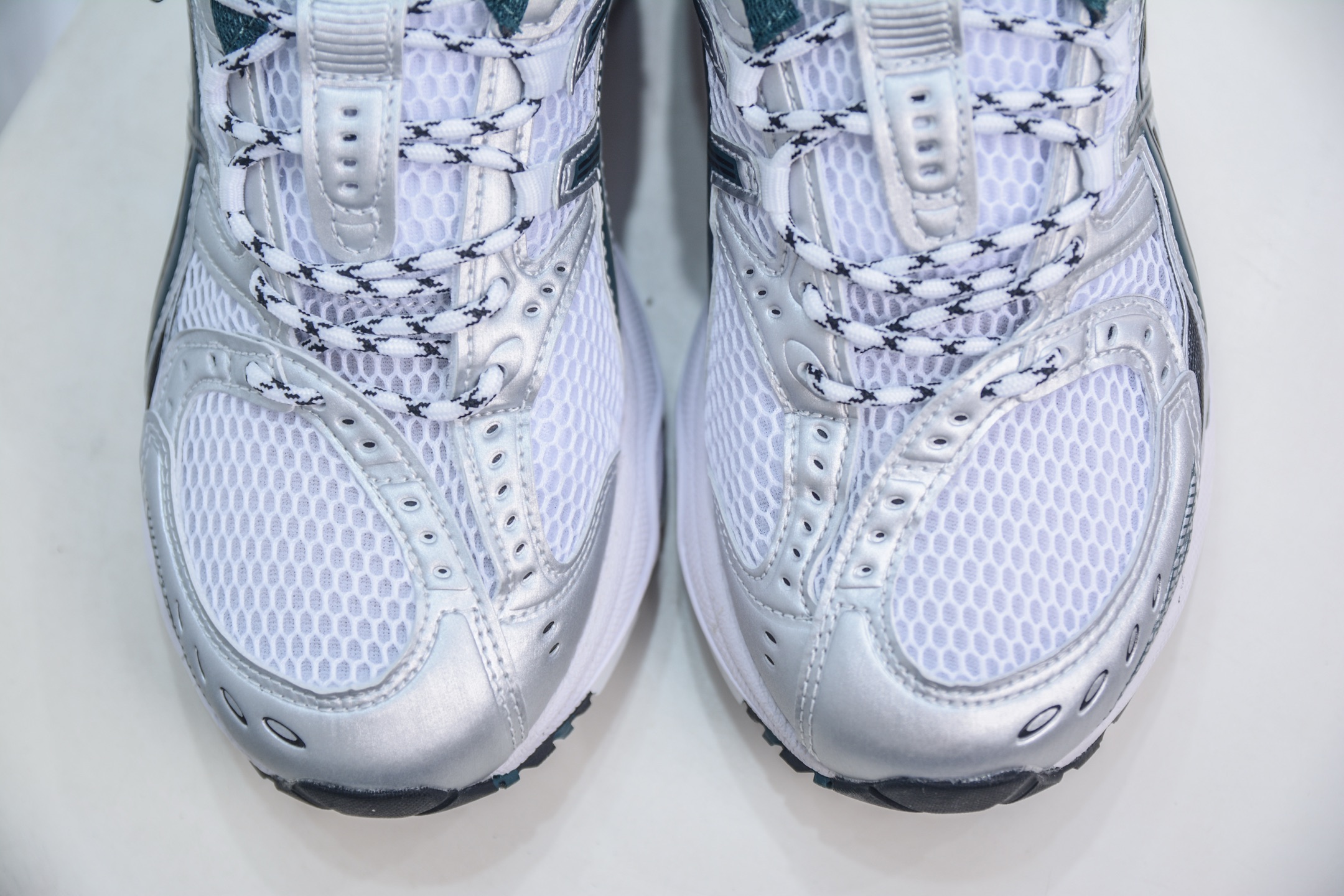 210 Asics GEL-Kahana NIMBUS 10.1 耐磨透气低帮休闲鞋 1203A543-103