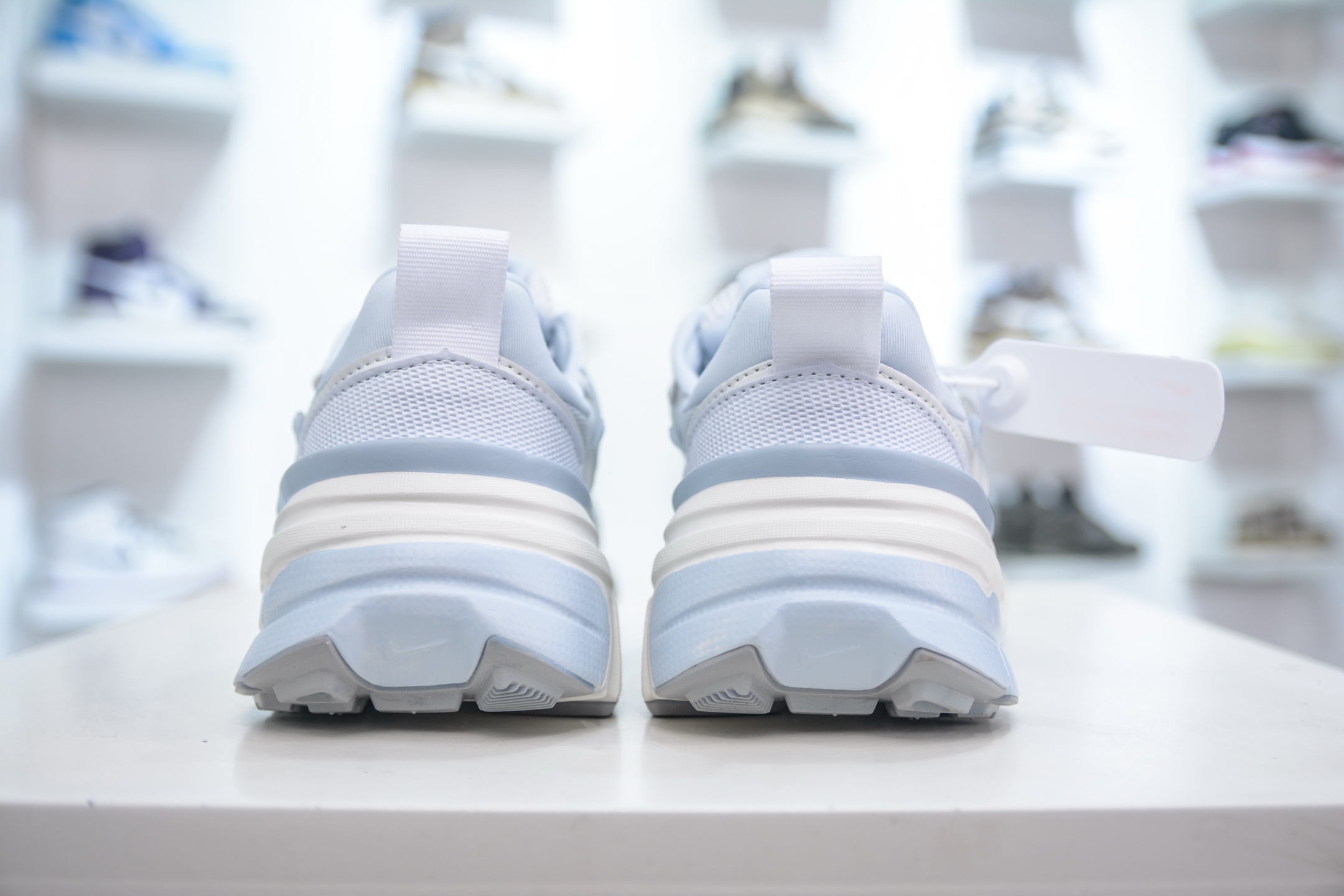 200 NIKE V2K Runtekk 充正版本减震防滑复古低帮跑步鞋 FD0736-009