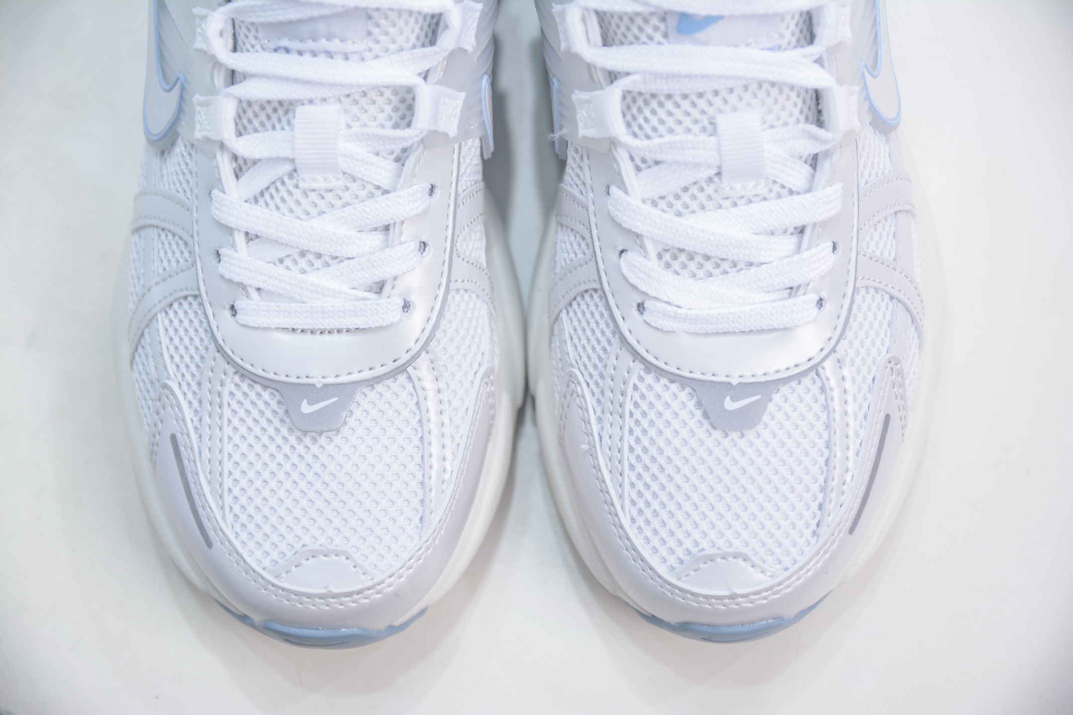 200 NIKE V2K Runtekk 充正版本减震防滑复古低帮跑步鞋 FD0736-009