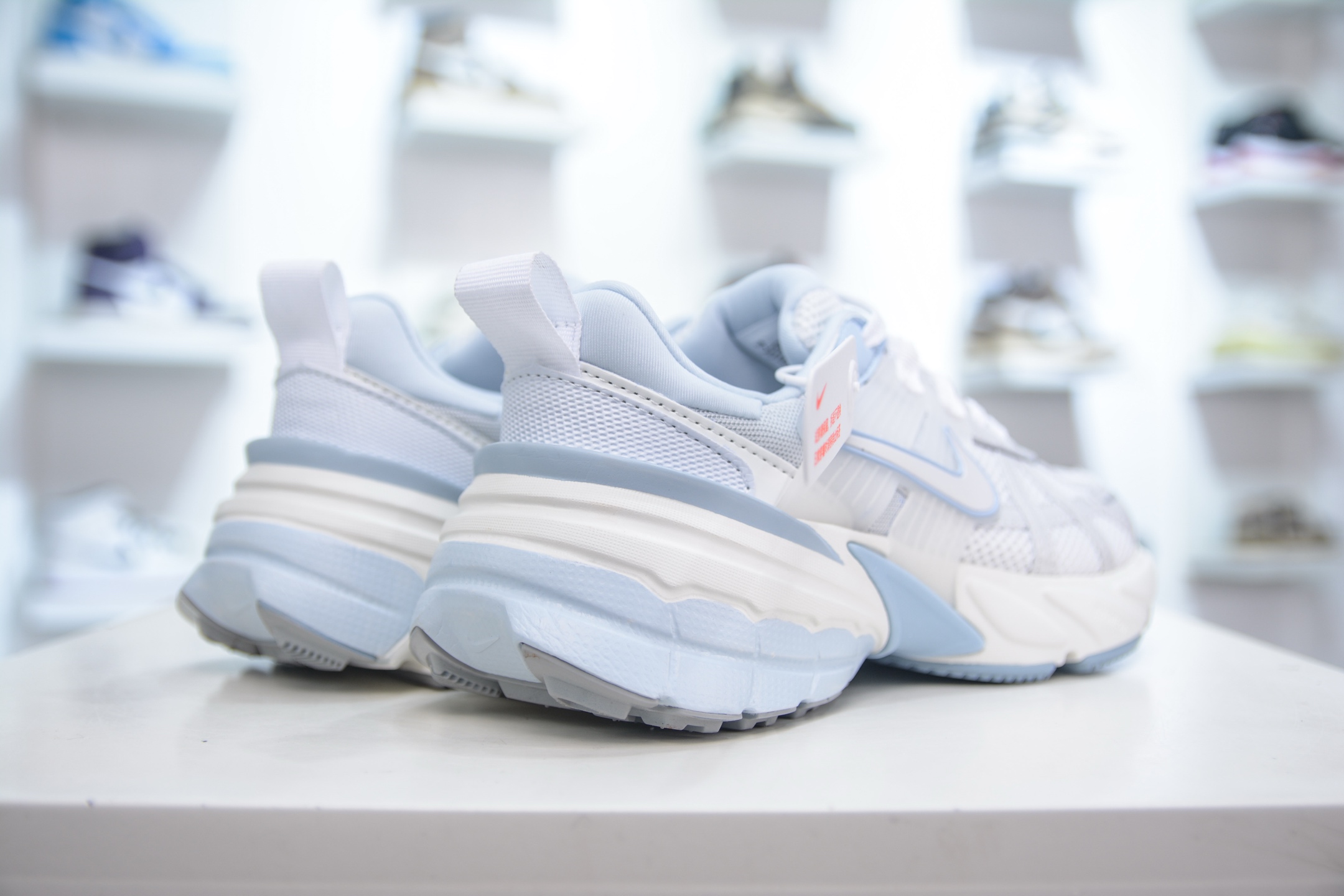 200 NIKE V2K Runtekk 充正版本减震防滑复古低帮跑步鞋 FD0736-009