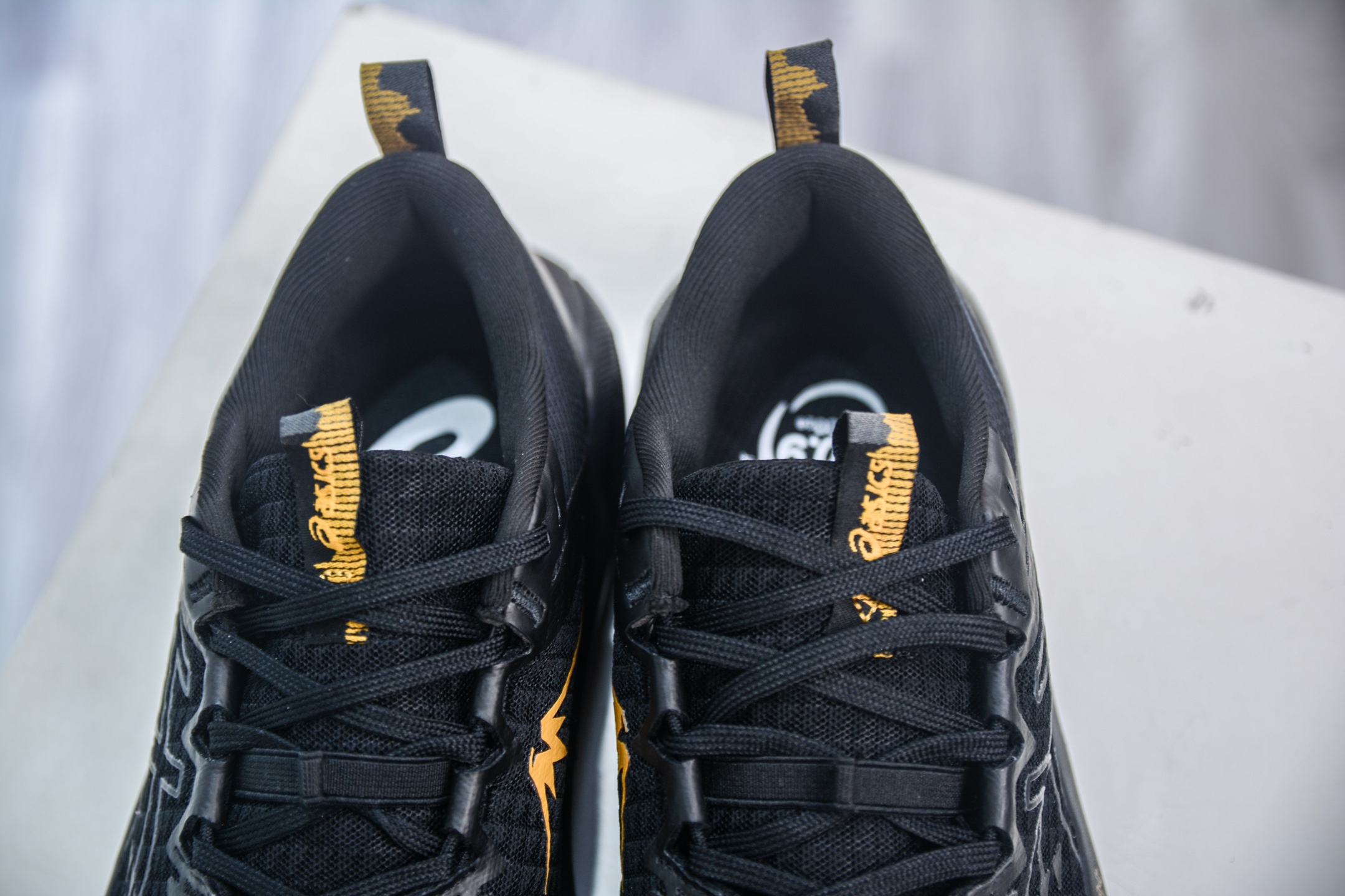 200 Asics Gel-Trabuco 13 复古亚瑟士透气休闲鞋缓震男子耐磨跑步鞋 1011B973-001