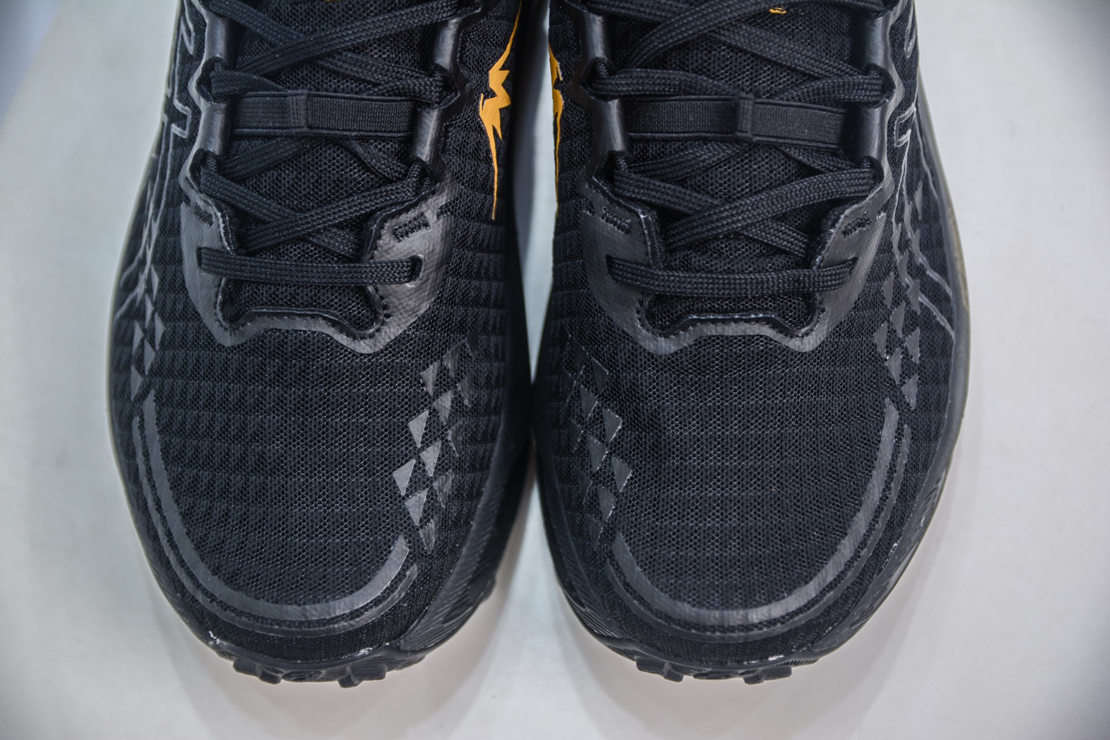 200 Asics Gel-Trabuco 13 复古亚瑟士透气休闲鞋缓震男子耐磨跑步鞋 1011B973-001