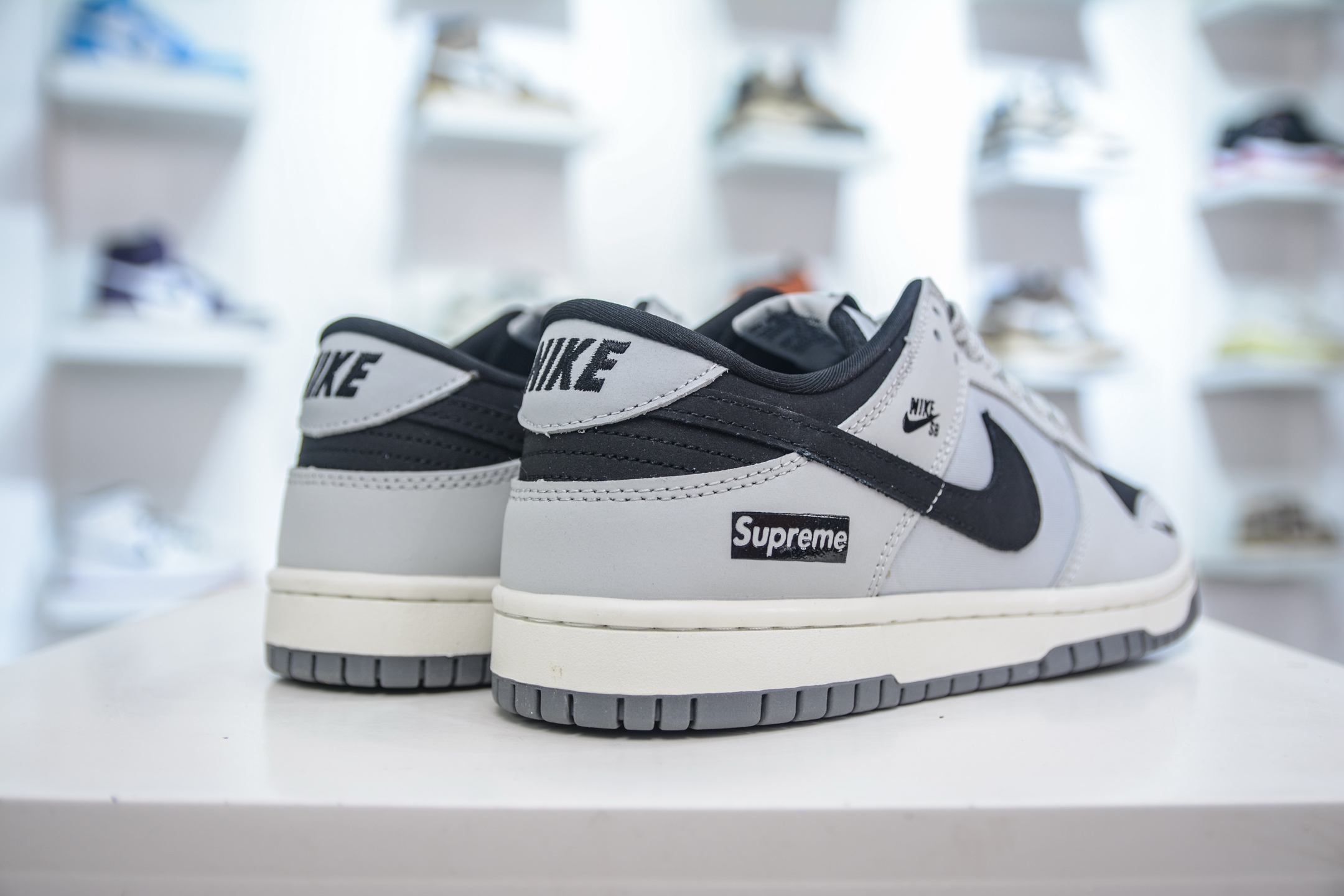 260 Nike SB Dunk Low x Supreme SUP联名-灰黑 XY2026-151