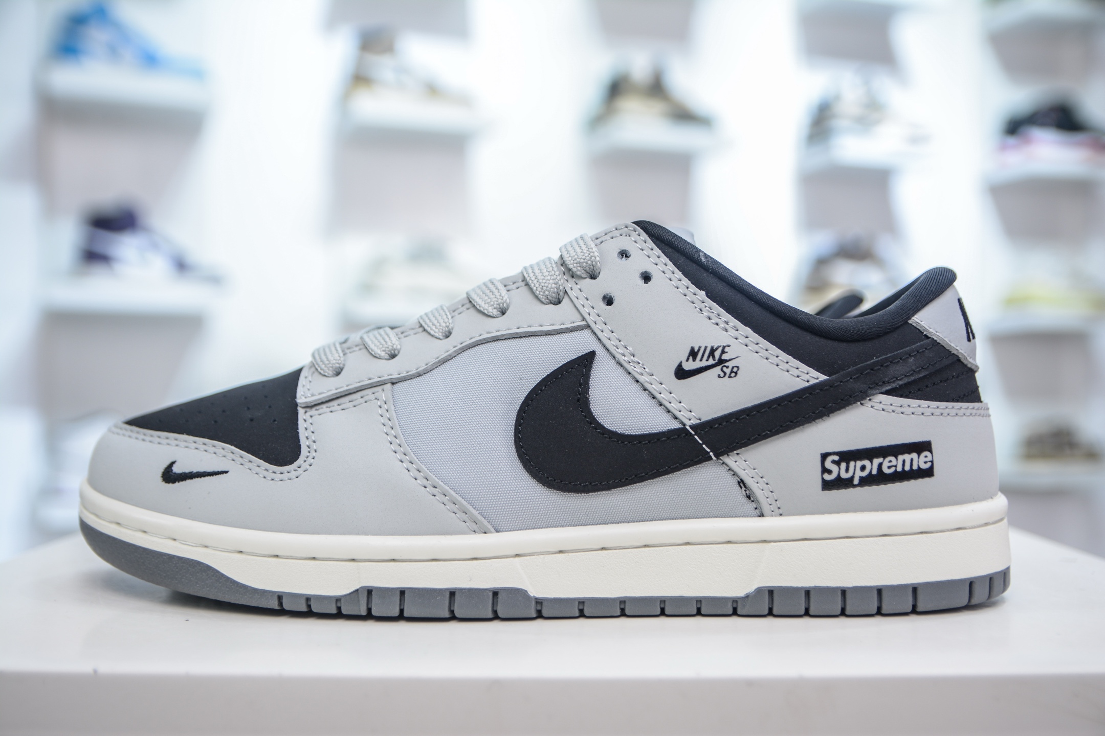 260 Nike SB Dunk Low x Supreme SUP联名-灰黑 XY2026-151