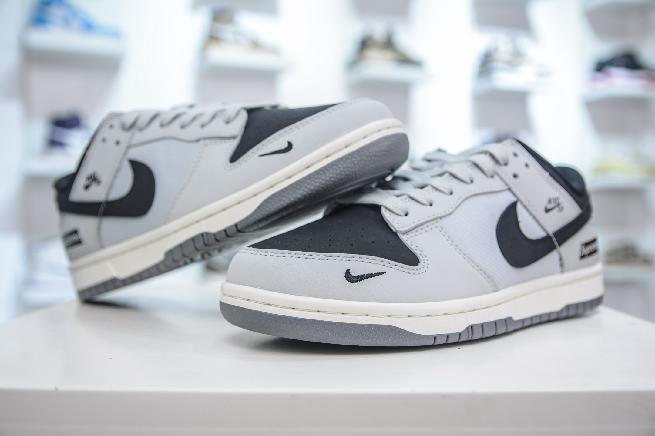 260 Nike SB Dunk Low x Supreme SUP联名-灰黑 XY2026-151