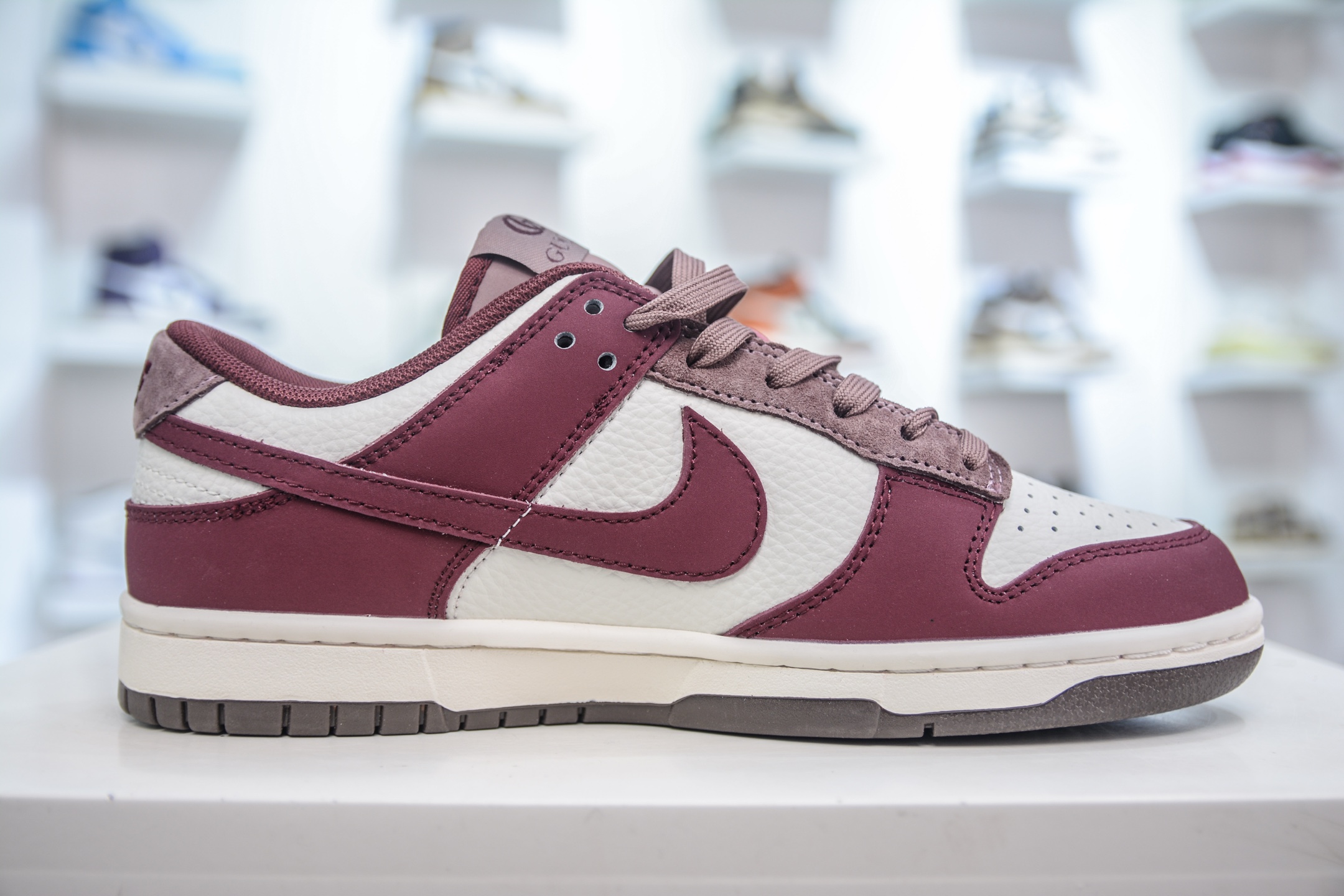 260 Nike SB Dunk Low x GUCCI 古驰联名-白酒红 FX1588-302