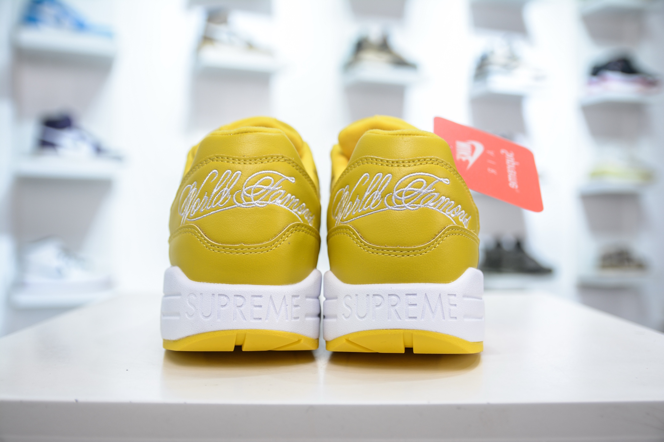 200 NK Air Max 1 初代复古气垫慢跑鞋 HF8813-700