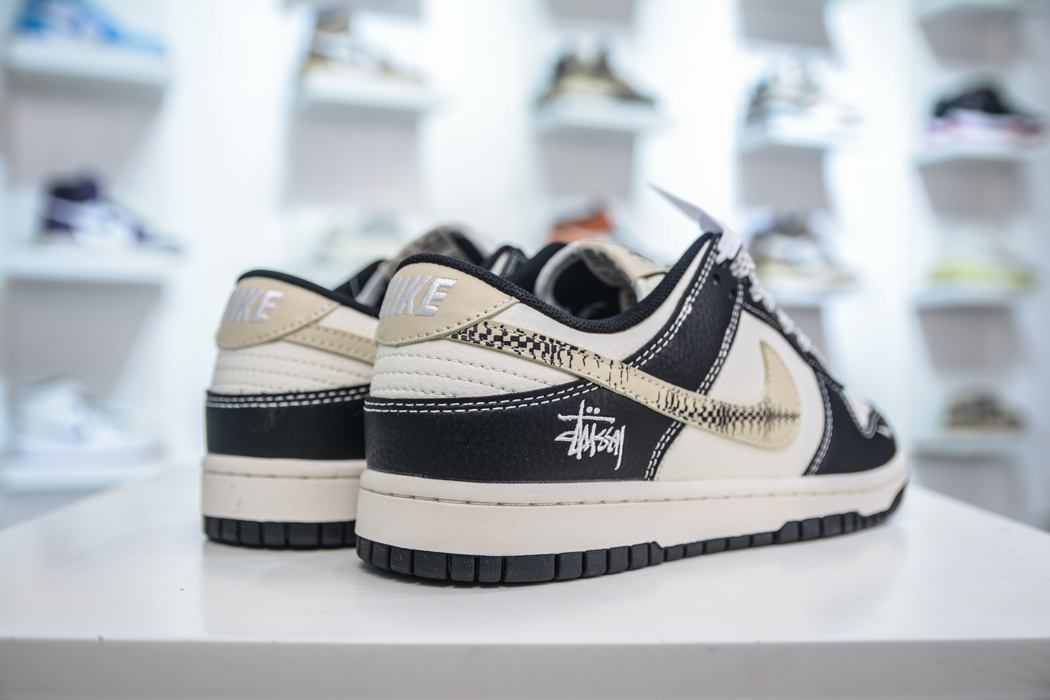 280 Nike SB Dunk Low x Stussy 斯图西联名-新浪熊猫 ZH2598-271