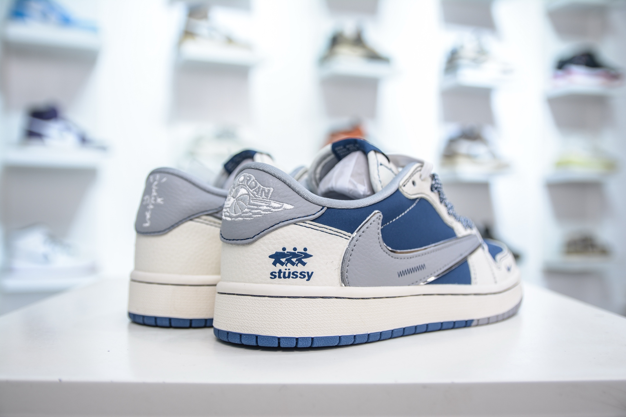 270 TS x Air Jordan x Stussy AJ1 Low 倒钩低帮联名斯图西-白蓝灰勾 ZH2598-245