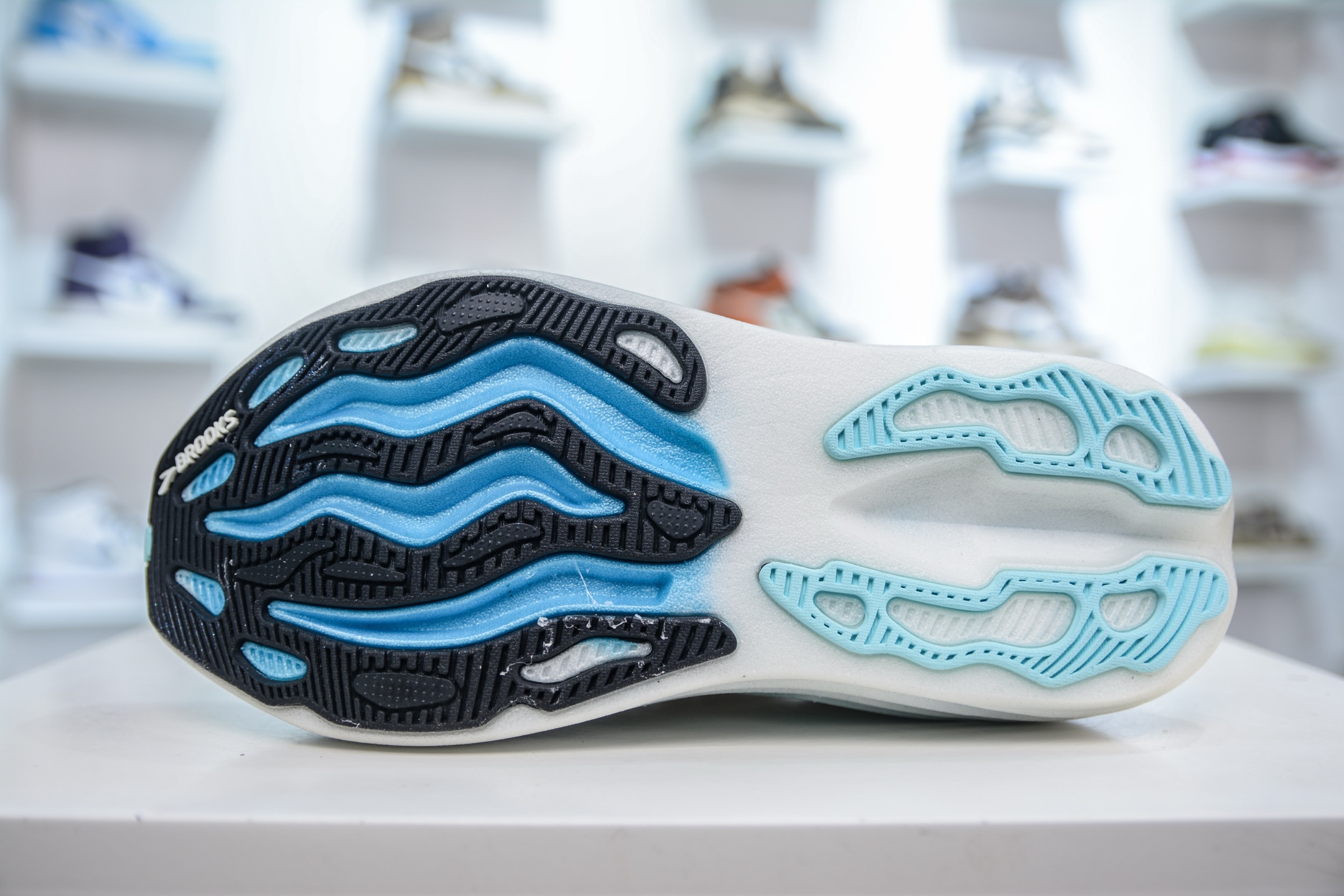 240 Brooks 布鲁克斯 Glycerin Max 超弹轻盈跑步鞋 120436 1B 166