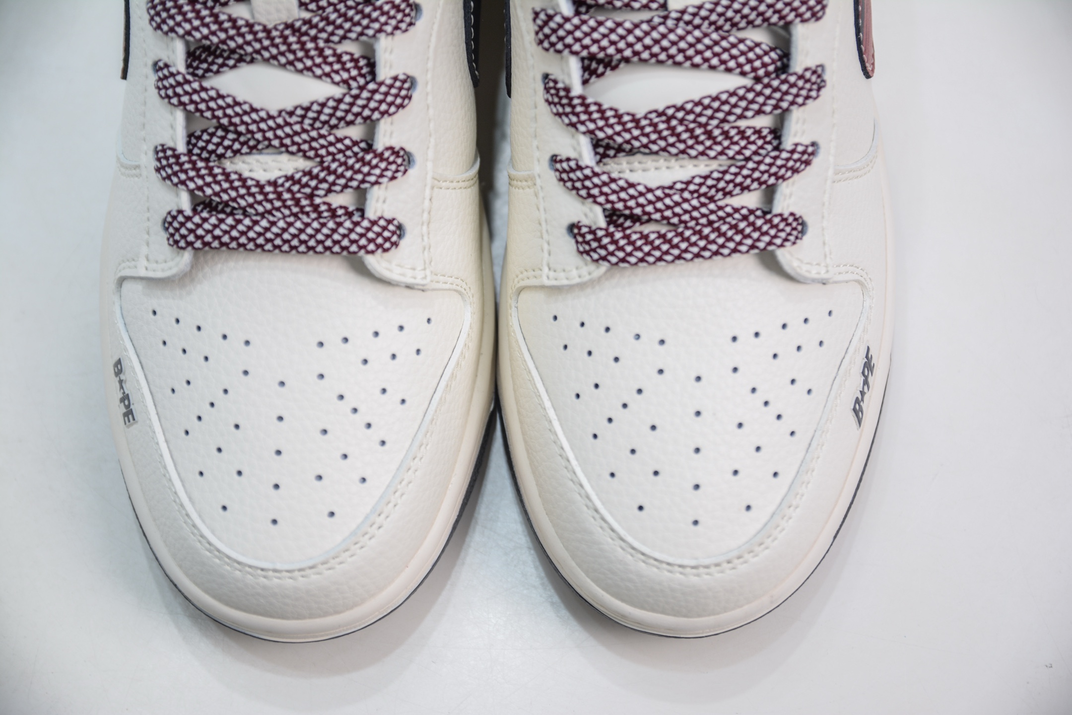 280 Nike SB Dunk Low x BAPE 猿人头联名-涂鸦红勾 JJ2508-561