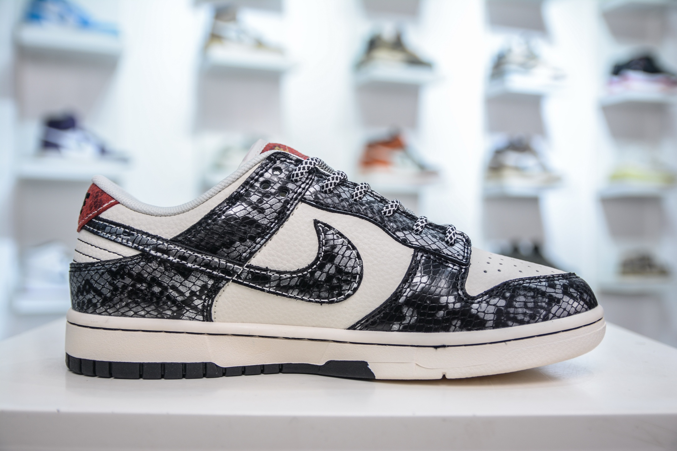 280 Nike SB Dunk Low 蛇年限定 银鳞银勾 YX5066-293