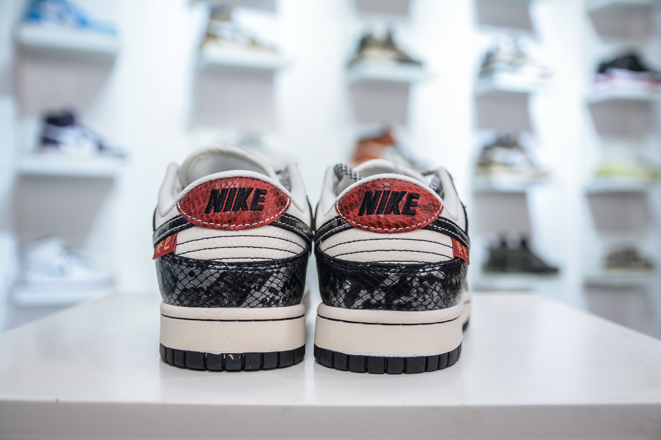 280 Nike SB Dunk Low 蛇年限定 银鳞银勾 YX5066-293