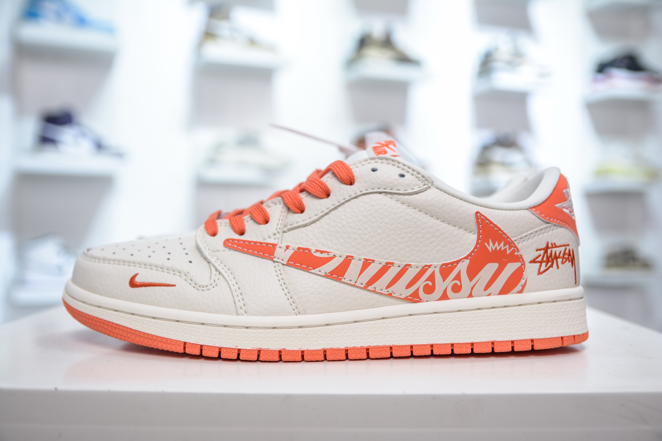 270 TS x Air Jordan x Stussy AJ1 Low 倒钩低帮联名斯图西-夏日橙 LD2025-020