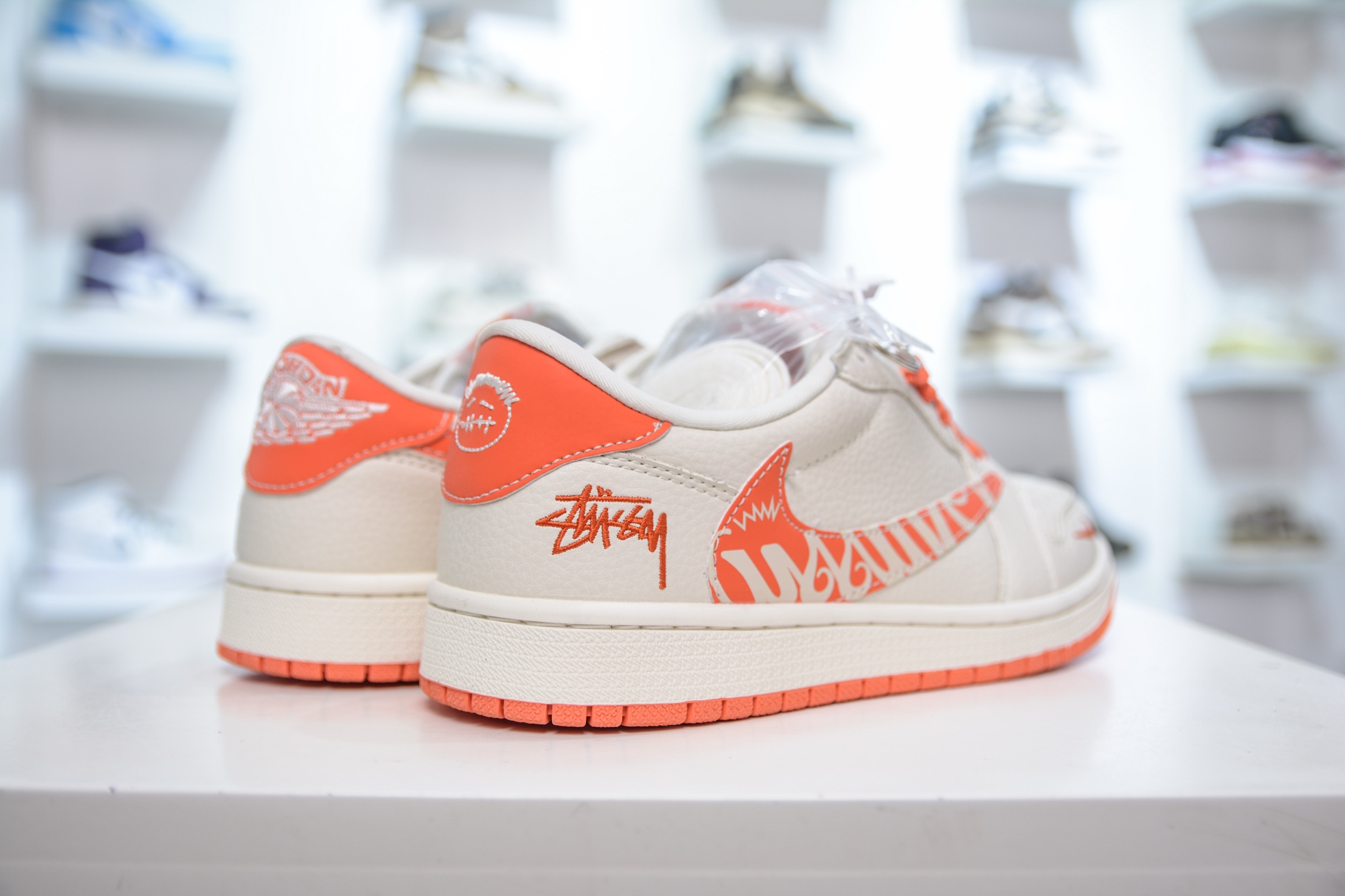 270 TS x Air Jordan x Stussy AJ1 Low 倒钩低帮联名斯图西-夏日橙 LD2025-020