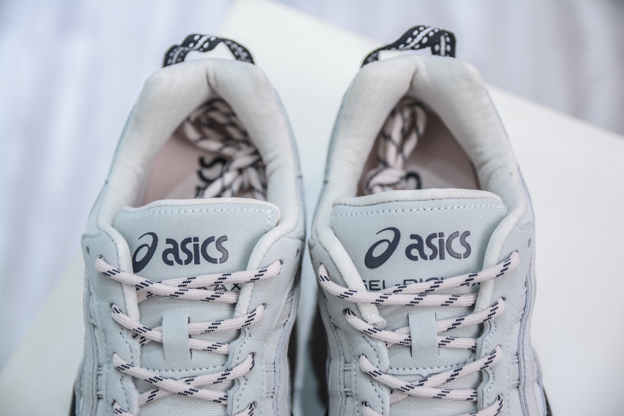 200 Asics GEL-PICKAX 亚瑟士 登山徒步 户外运动平衡减震 抗冲击支撑 防滑耐磨平衡轻便 户外功能鞋 男女同款 1203A746-021